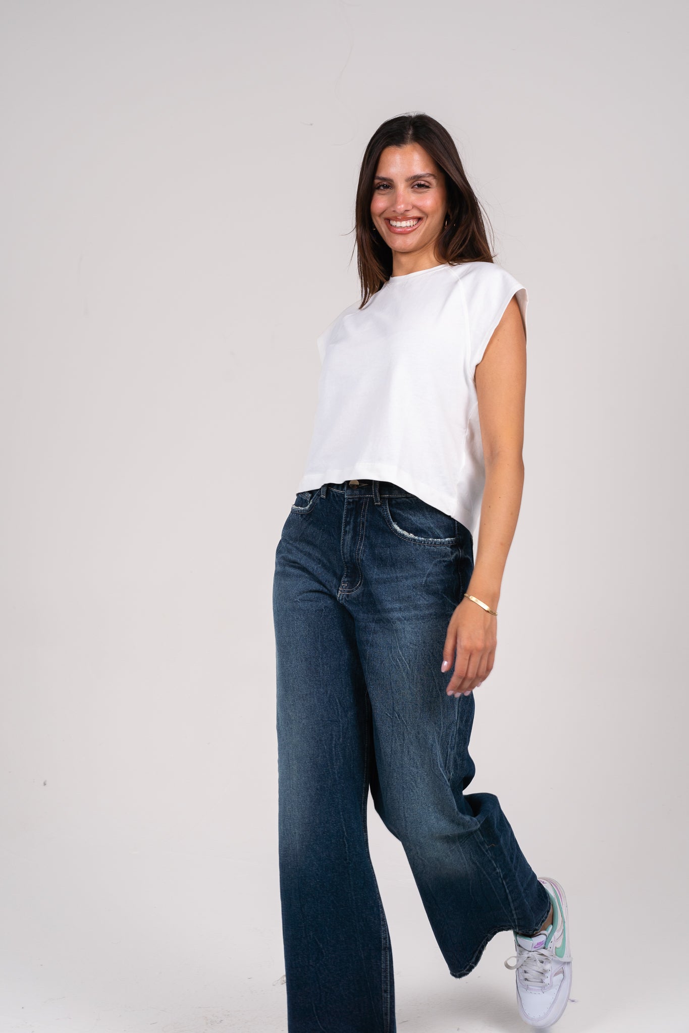 Mid-Rise straight leg denim pants