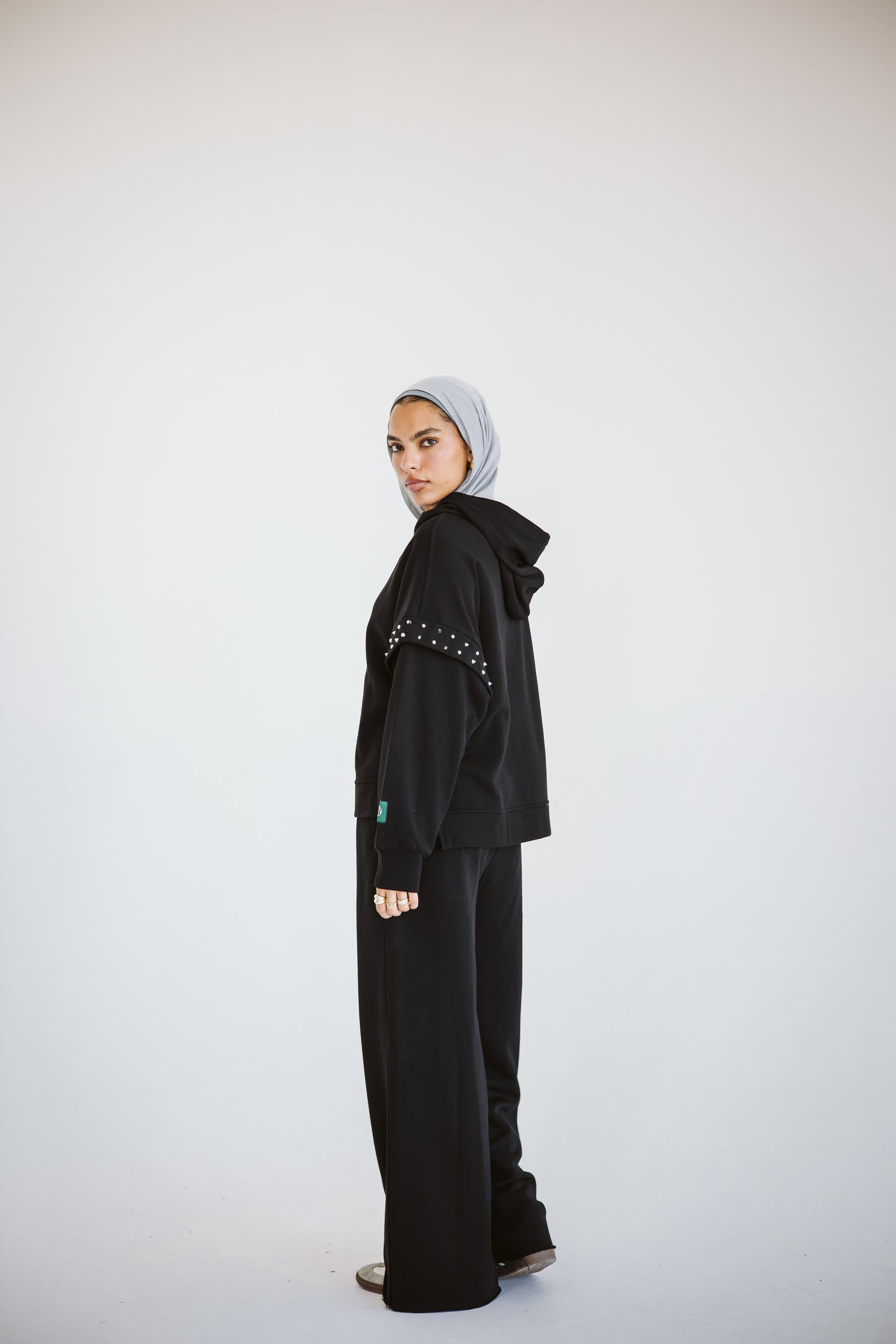 Studded Easy Set in black