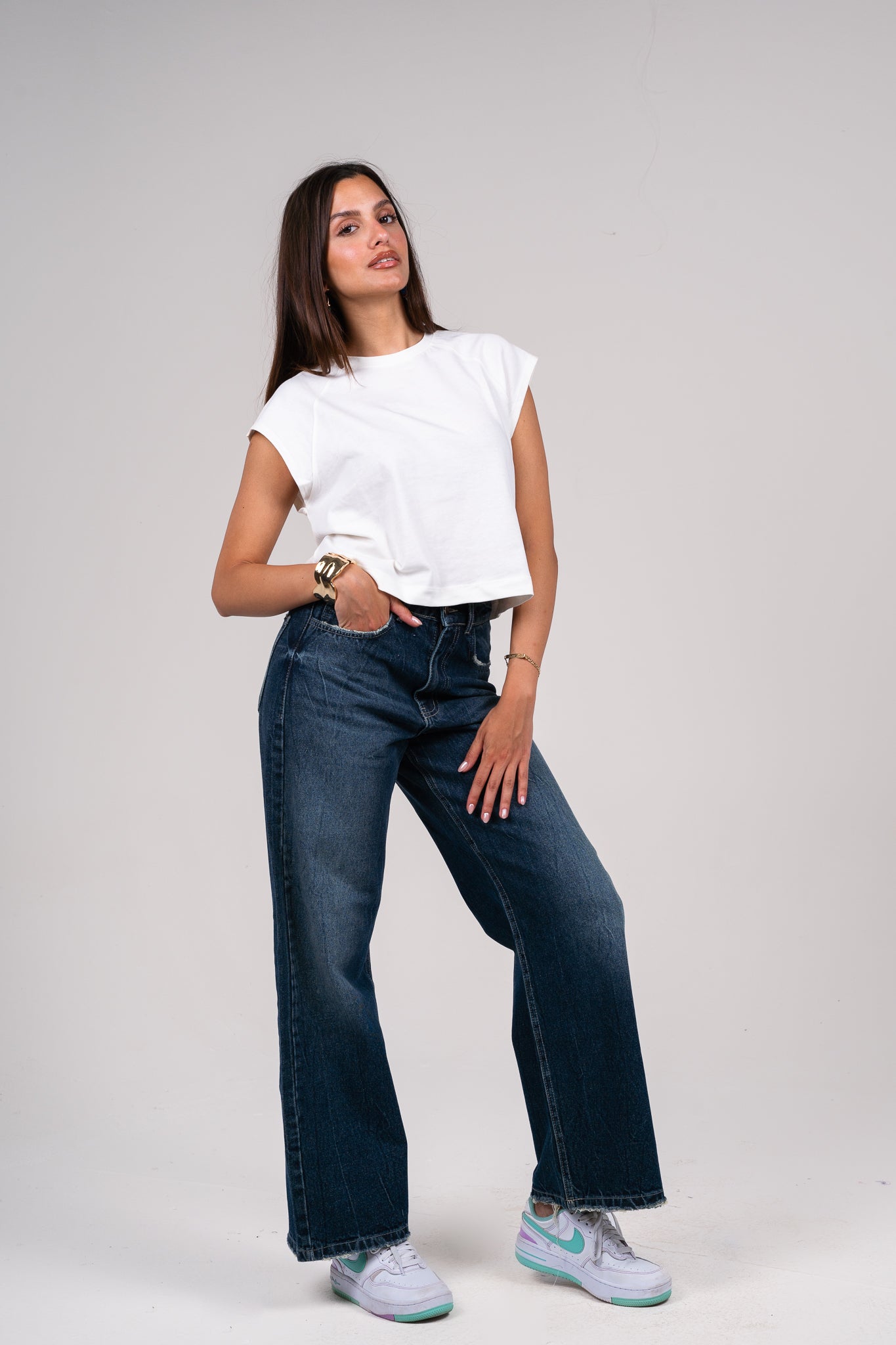Mid-Rise straight leg denim pants