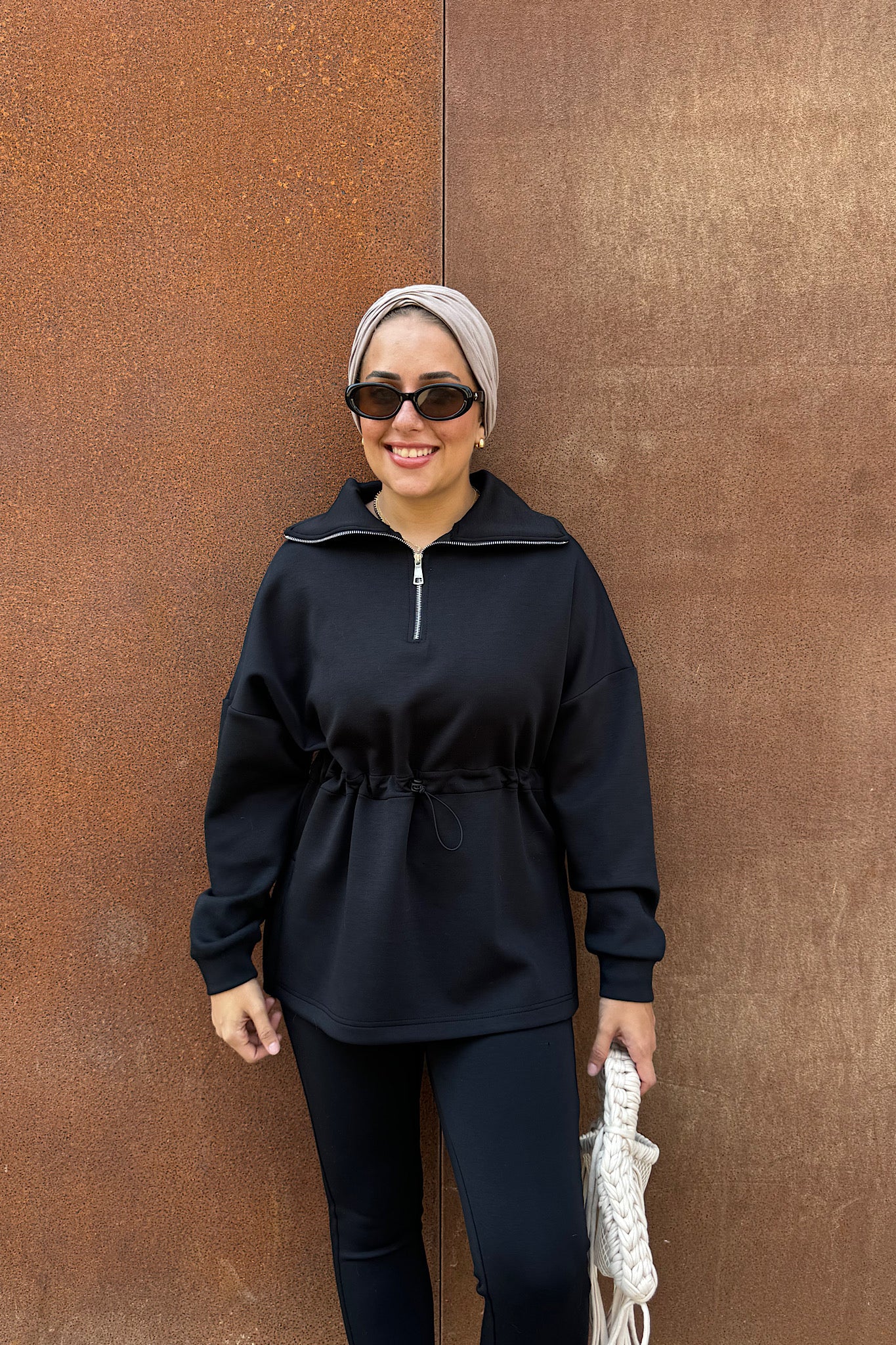The Leisure Set in Black