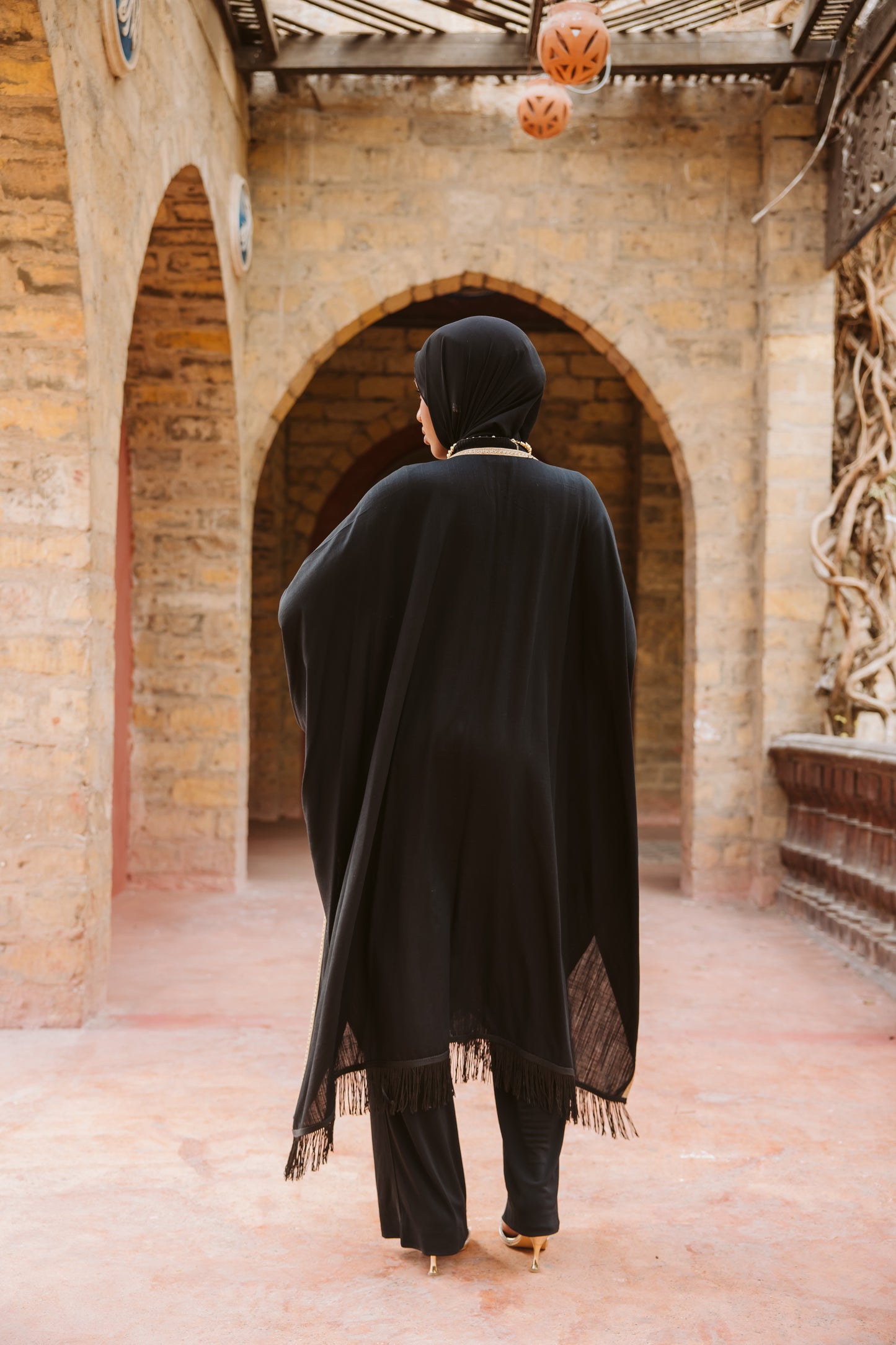Fringed kaftan in black