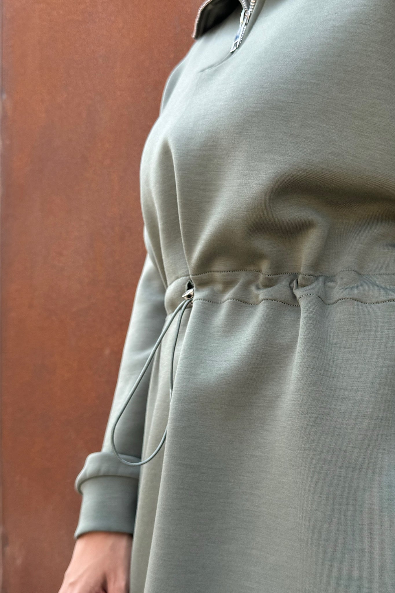The Leisure Set in Olive