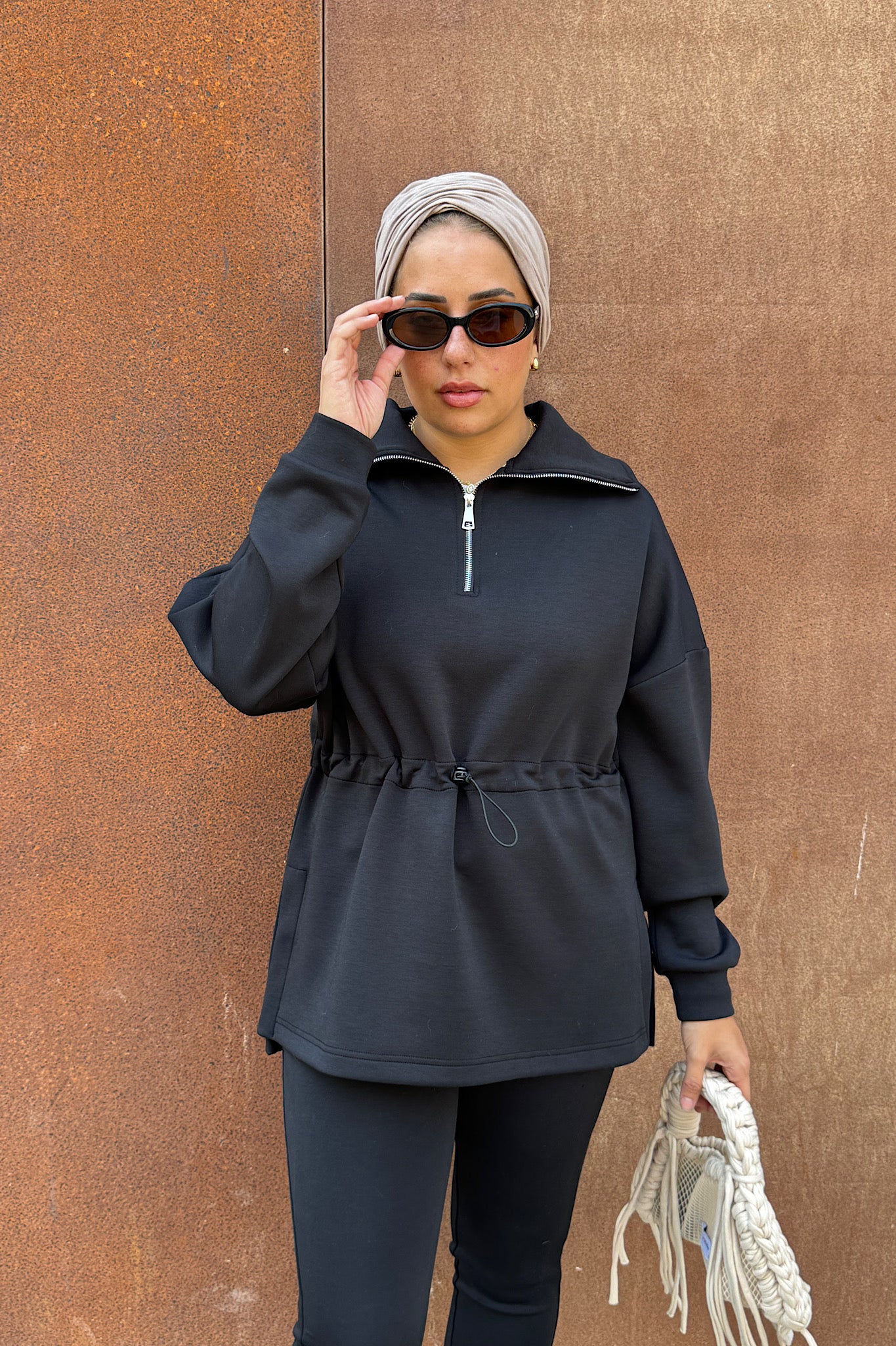 The Leisure Set in Black