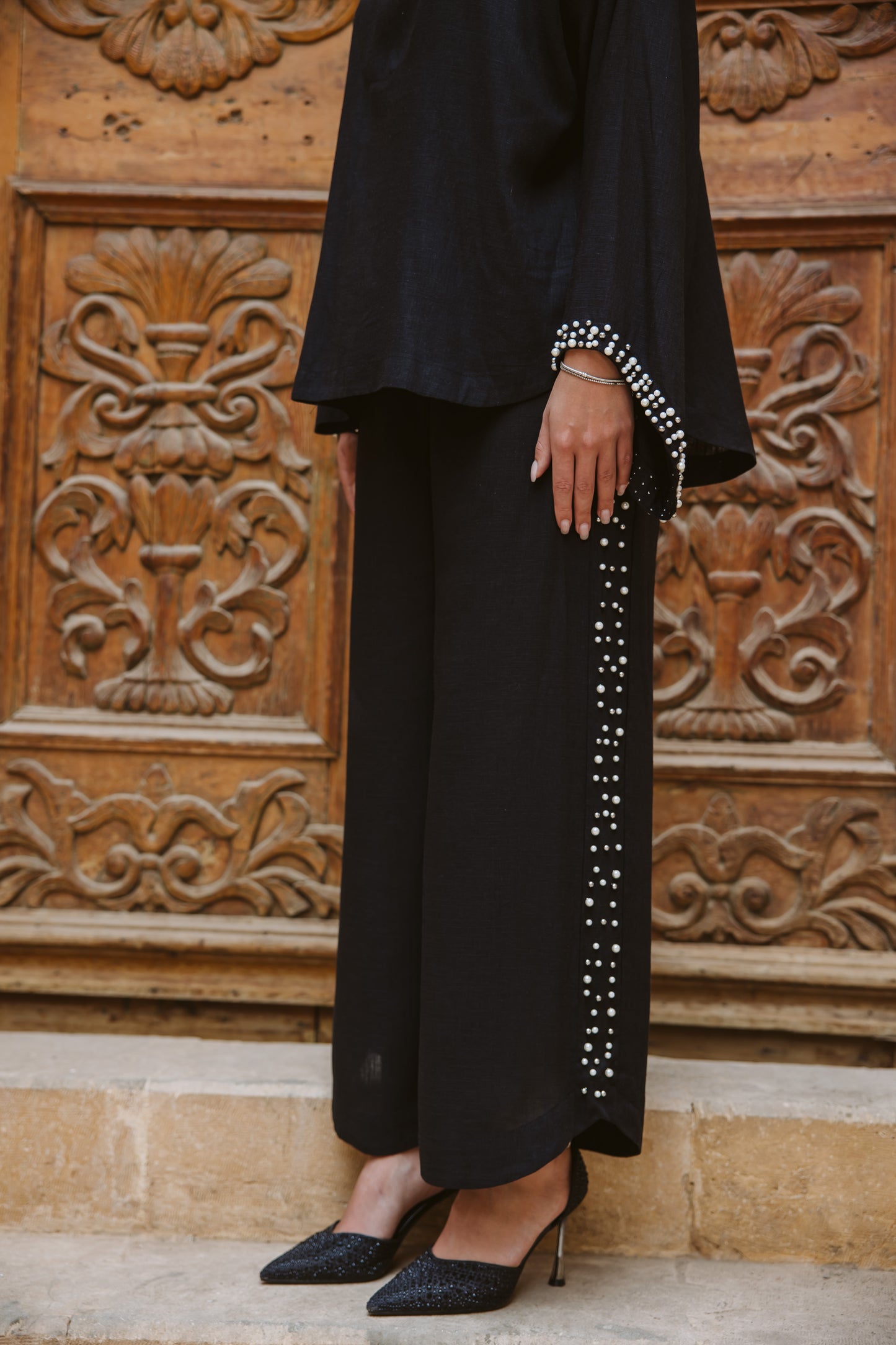 Most wanted pearls set in black