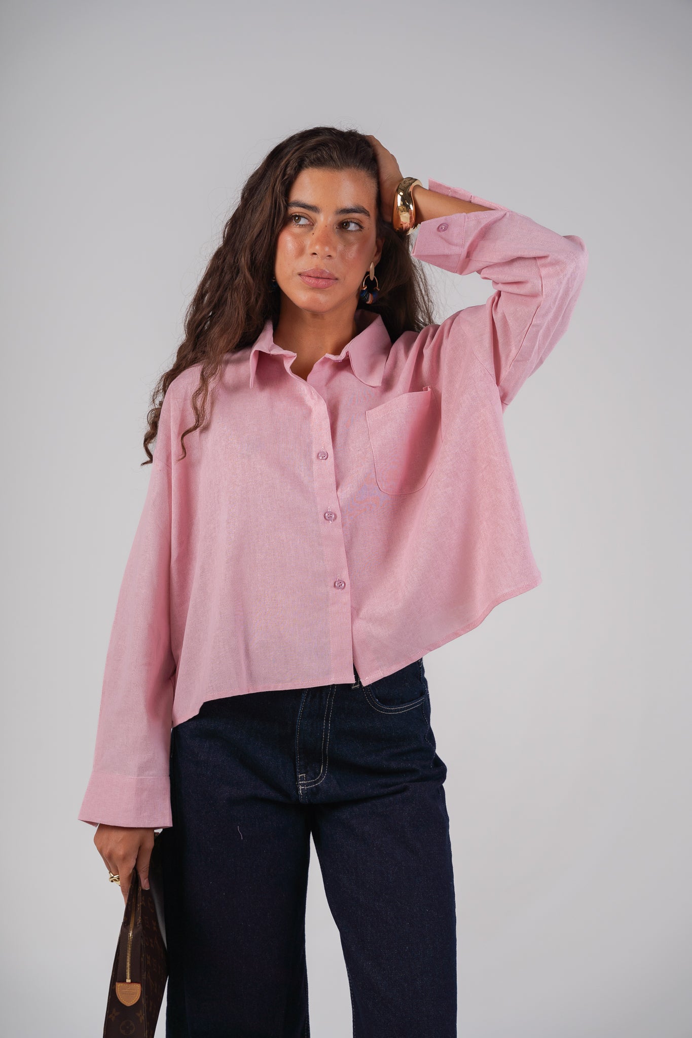 Cropped linen shirt in Pink