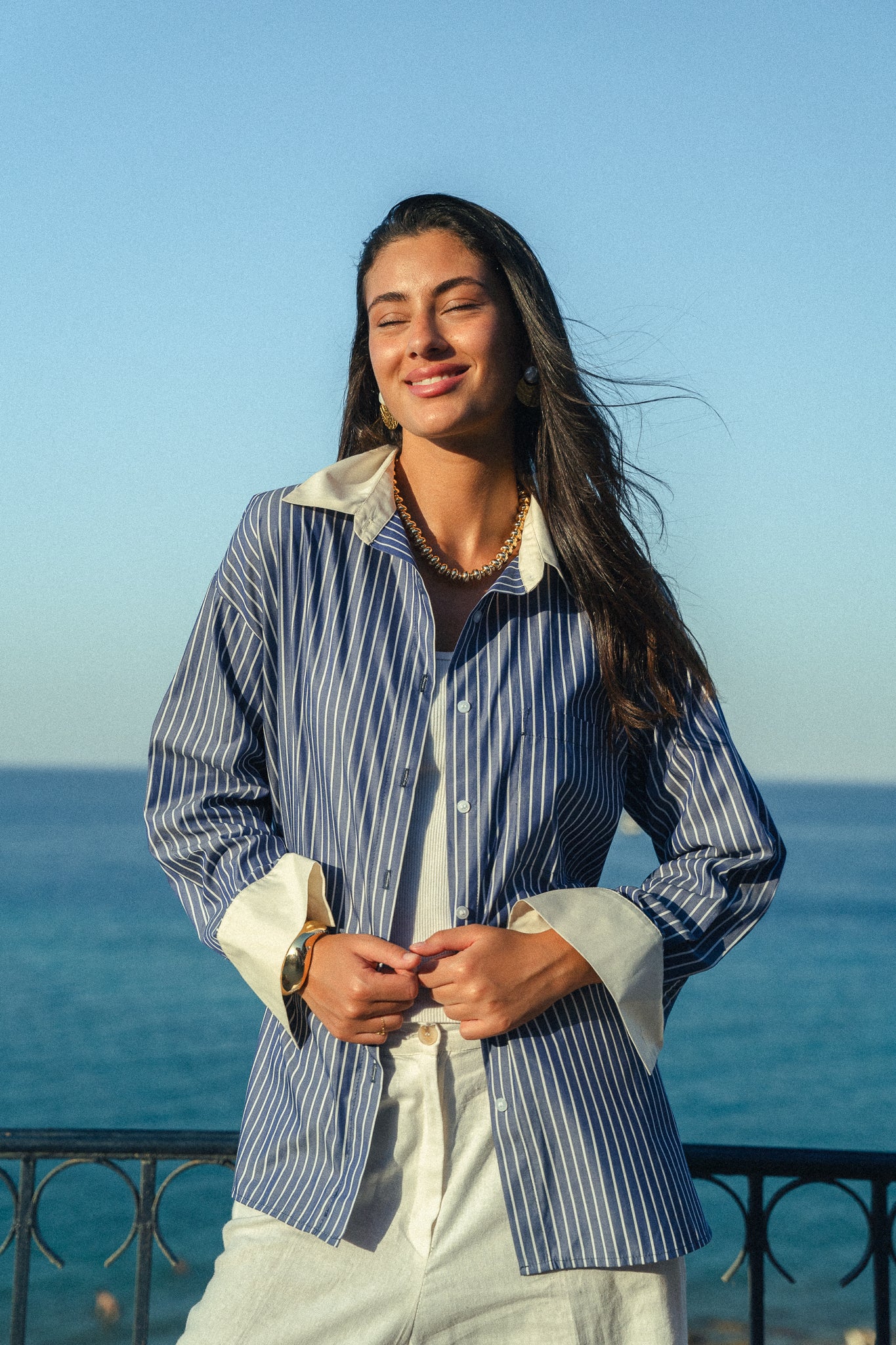 Bare hug shirt in Blue