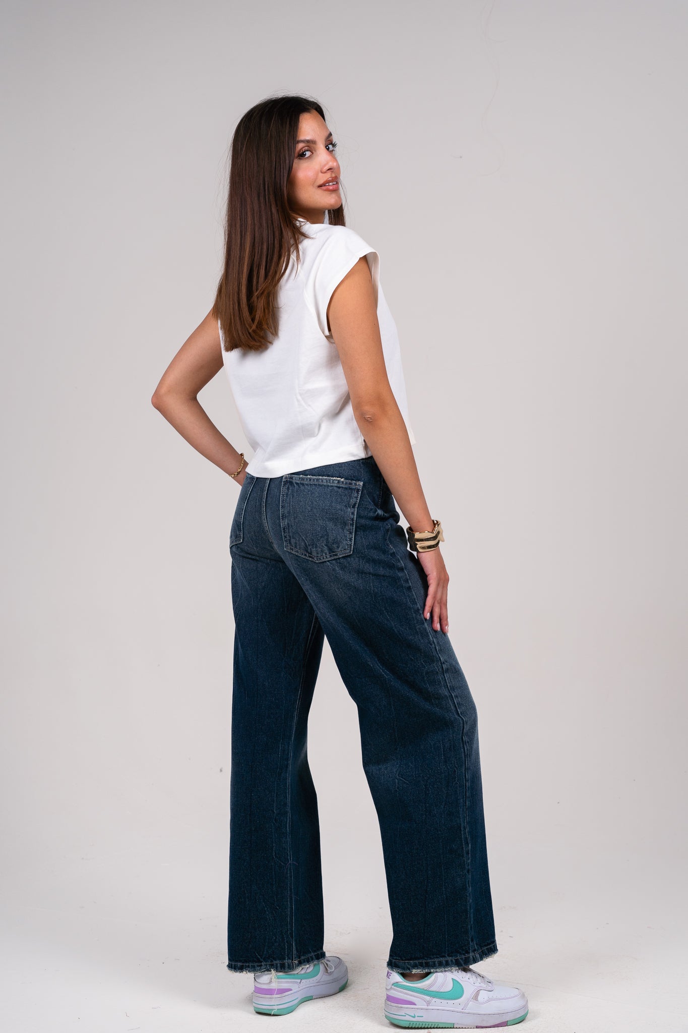 Mid-Rise straight leg denim pants