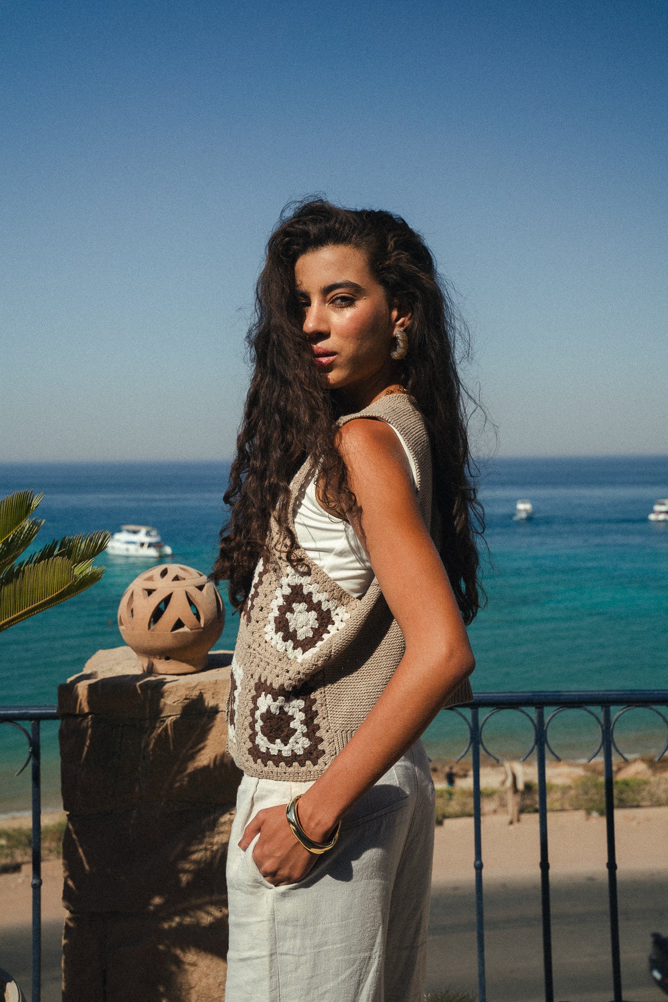 The Granny edit vest in brown