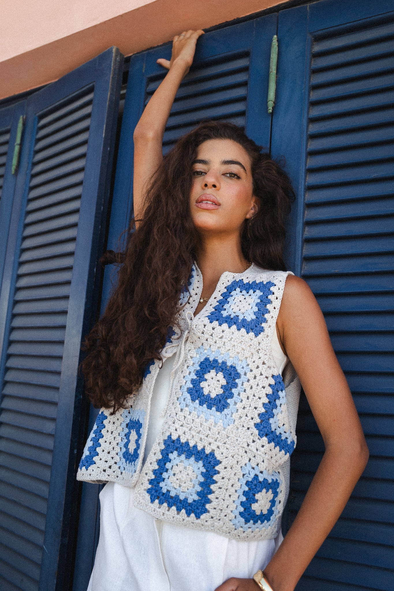 The Granny edit vest in blue