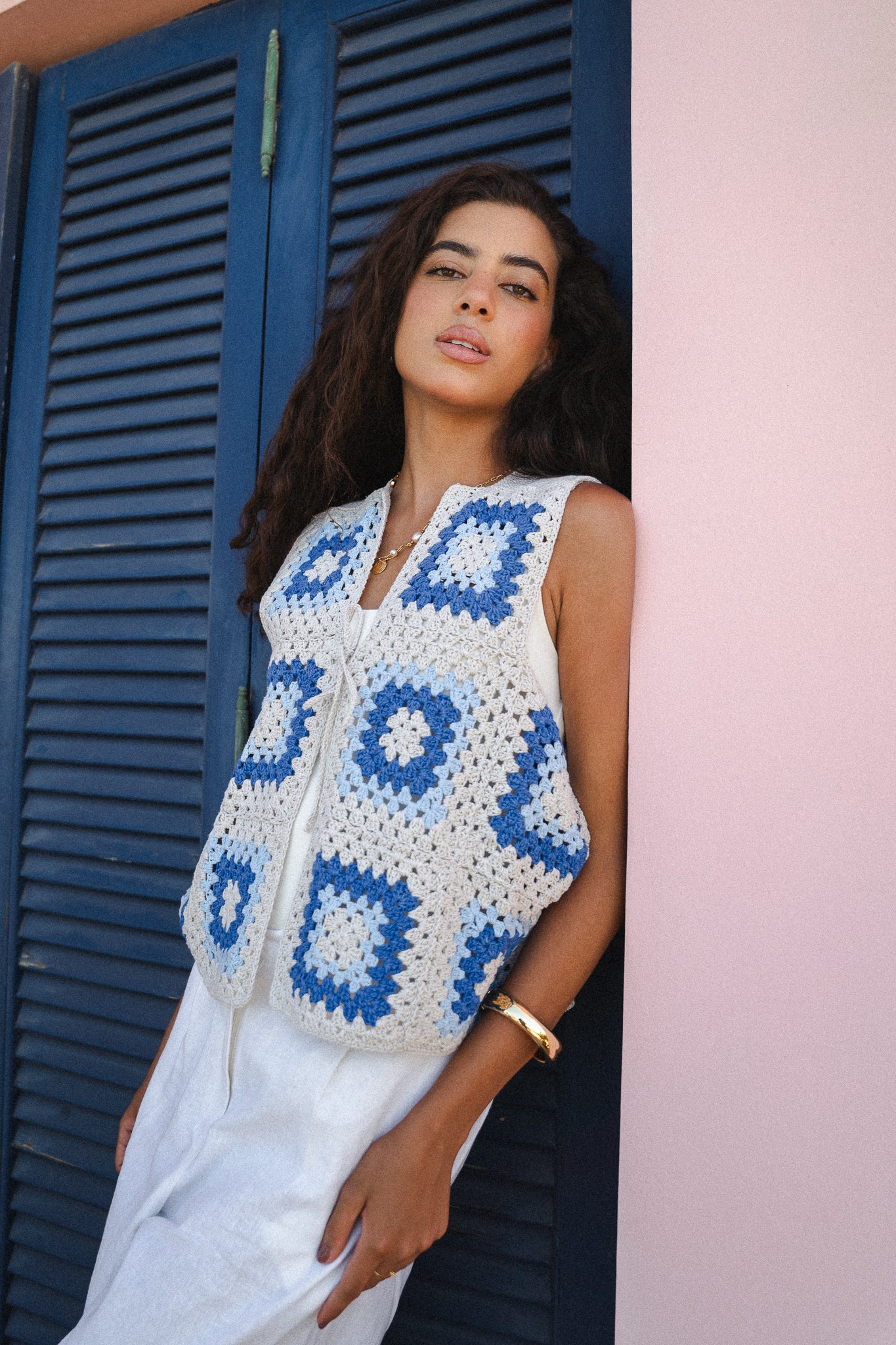 The Granny edit vest in blue