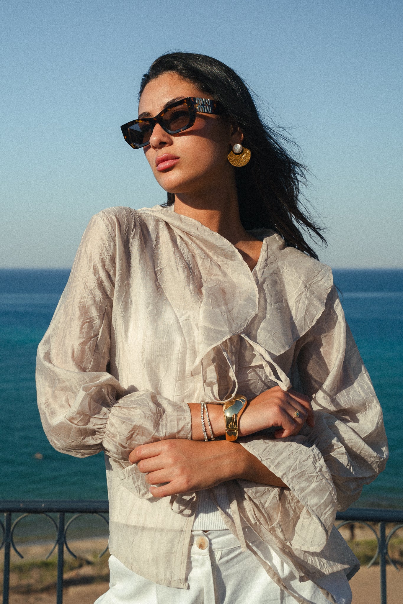The Ruffles top in beige