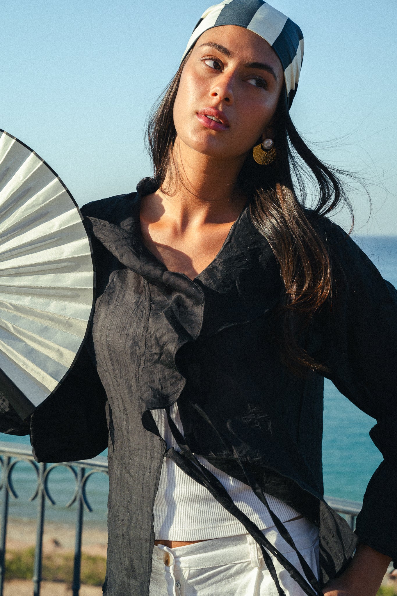 The Ruffles top in Black