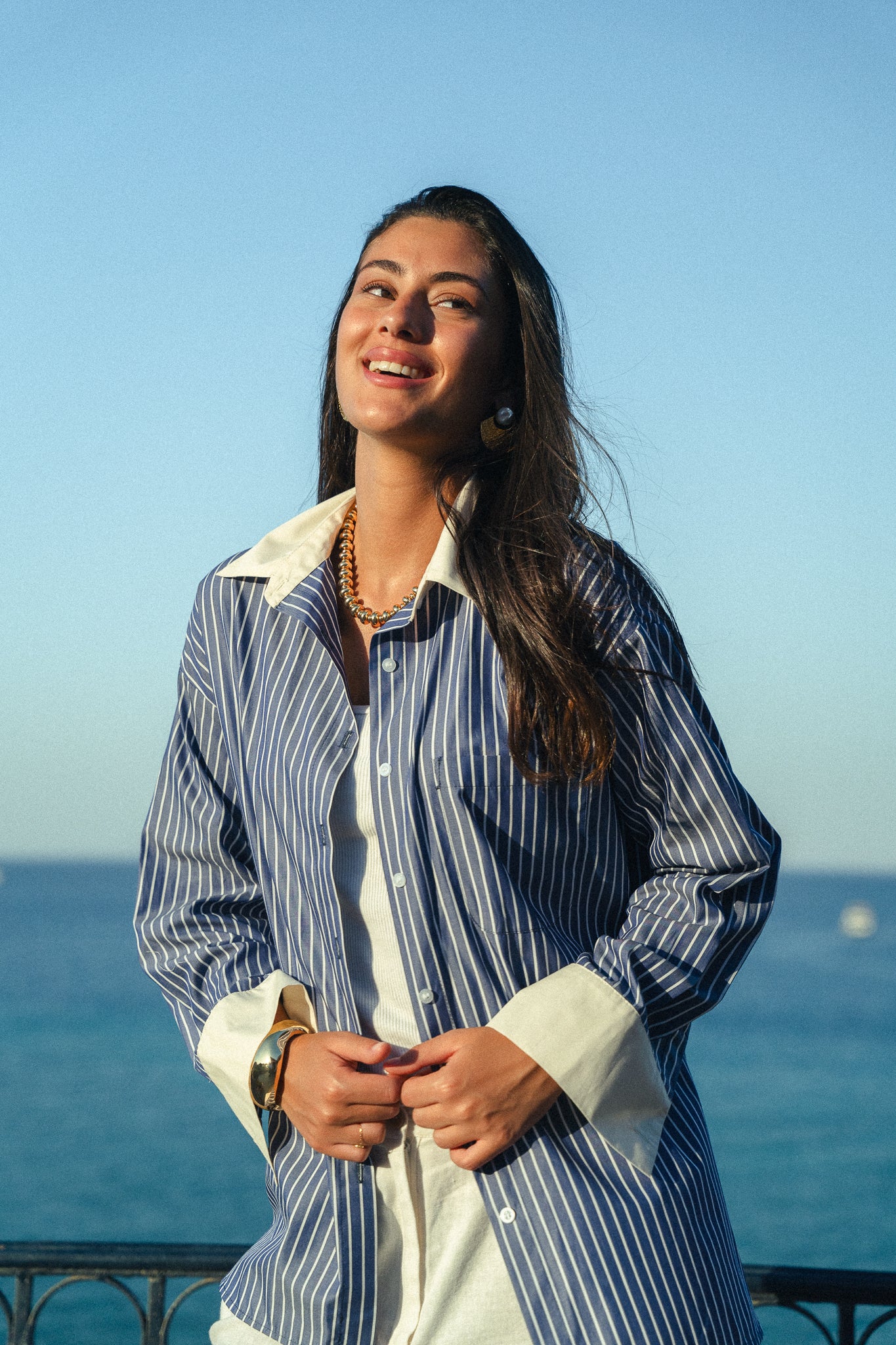 Bare hug shirt in Blue
