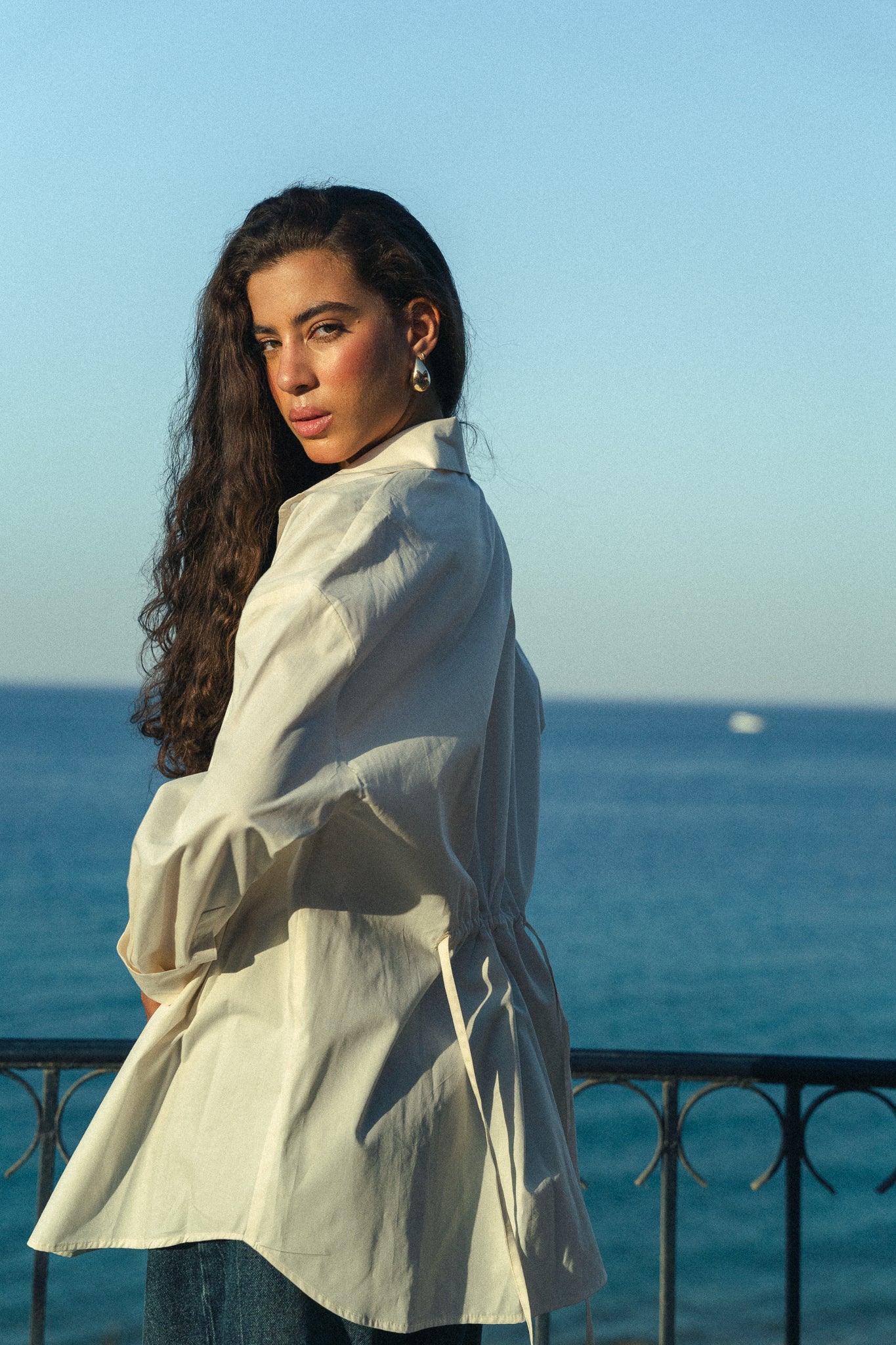 Wrap it shirt in Off-White - Poplin