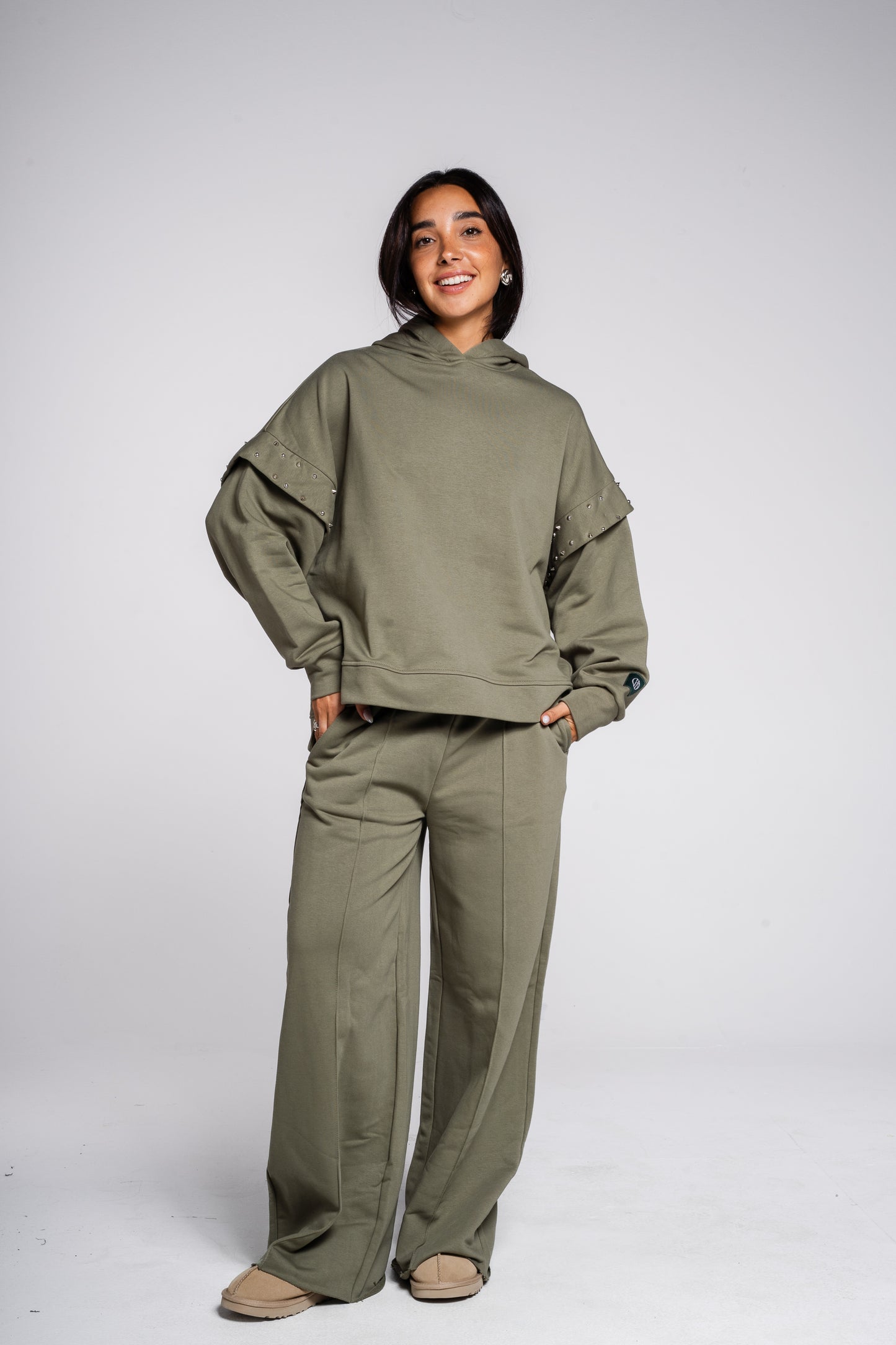 Studded Easy Set in Olive