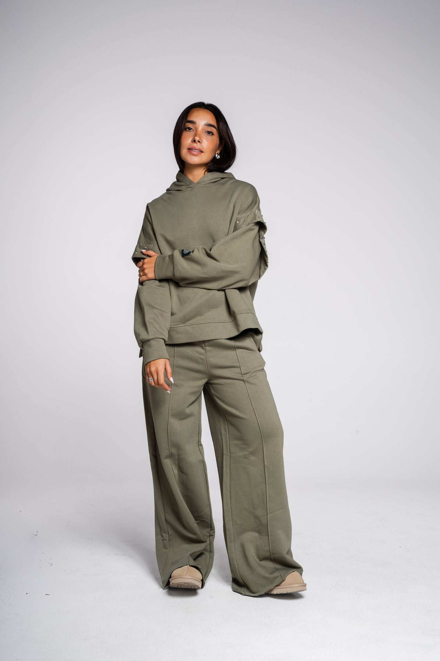 Studded Easy Set in Olive