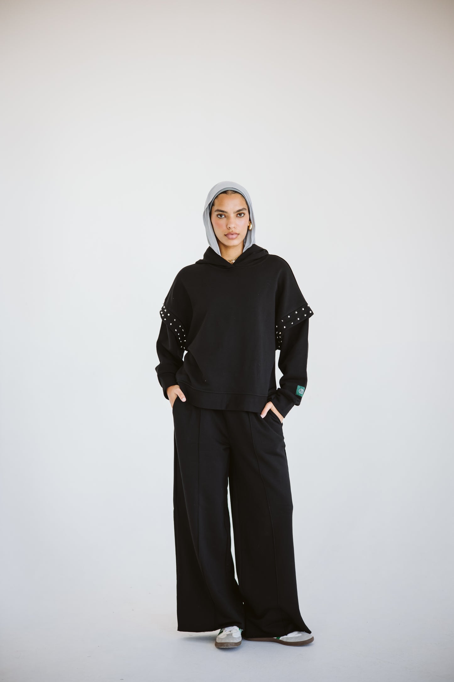 Studded Easy Set in black
