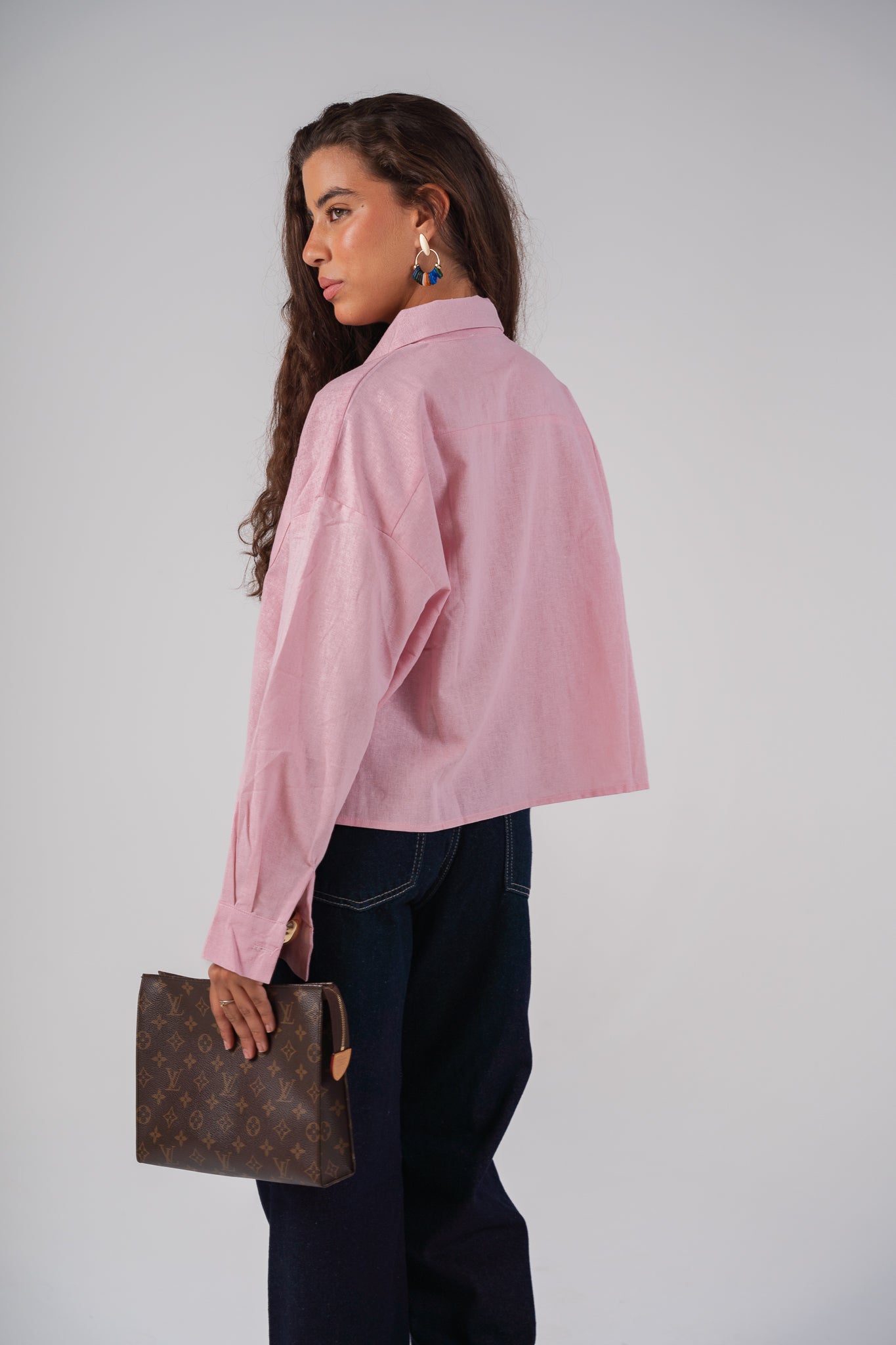 Cropped linen shirt in Pink