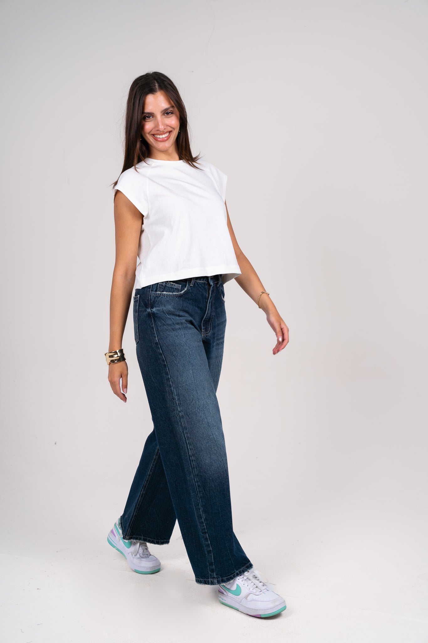 Mid-Rise straight leg denim pants