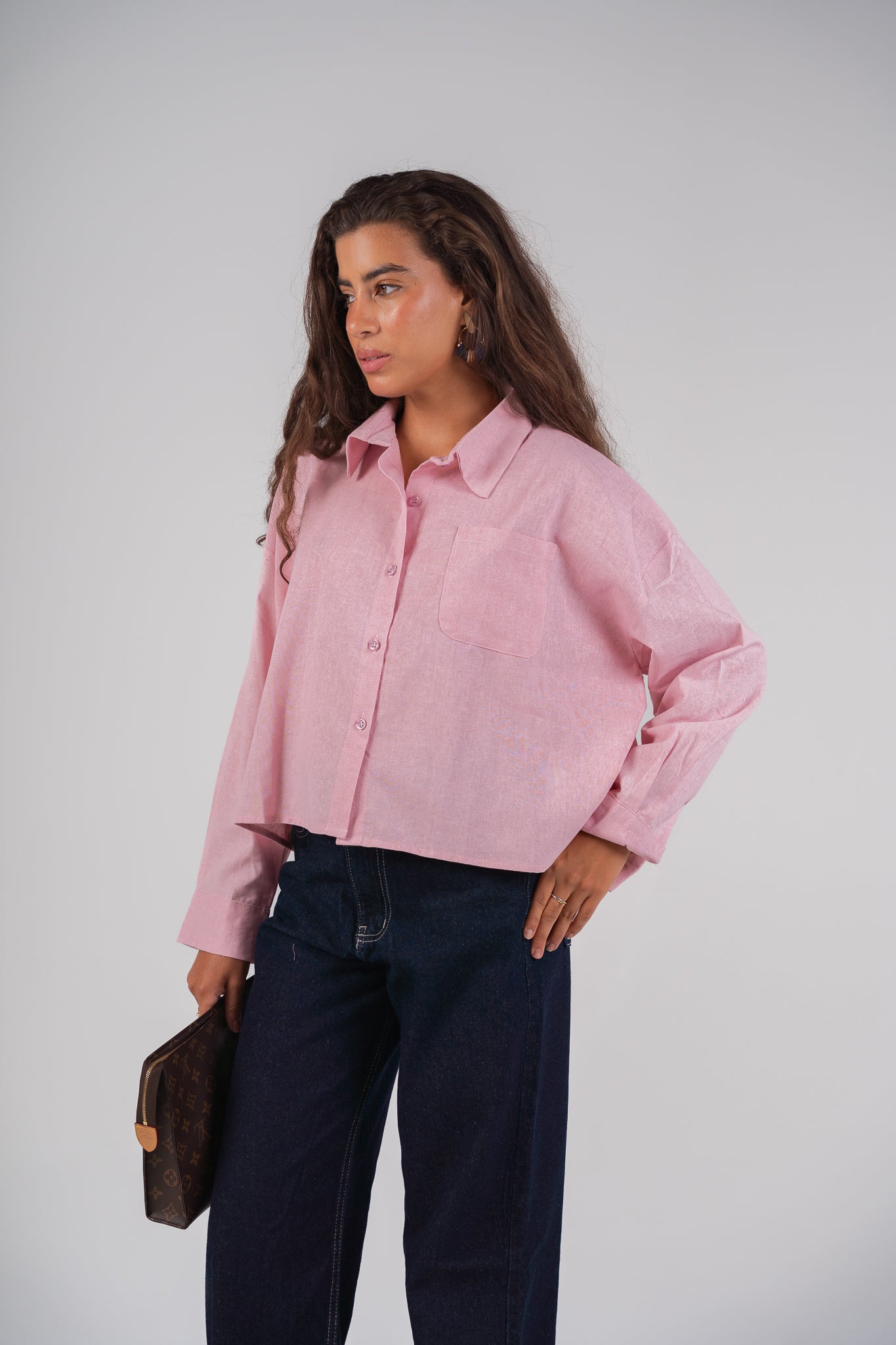 Cropped linen shirt in Pink