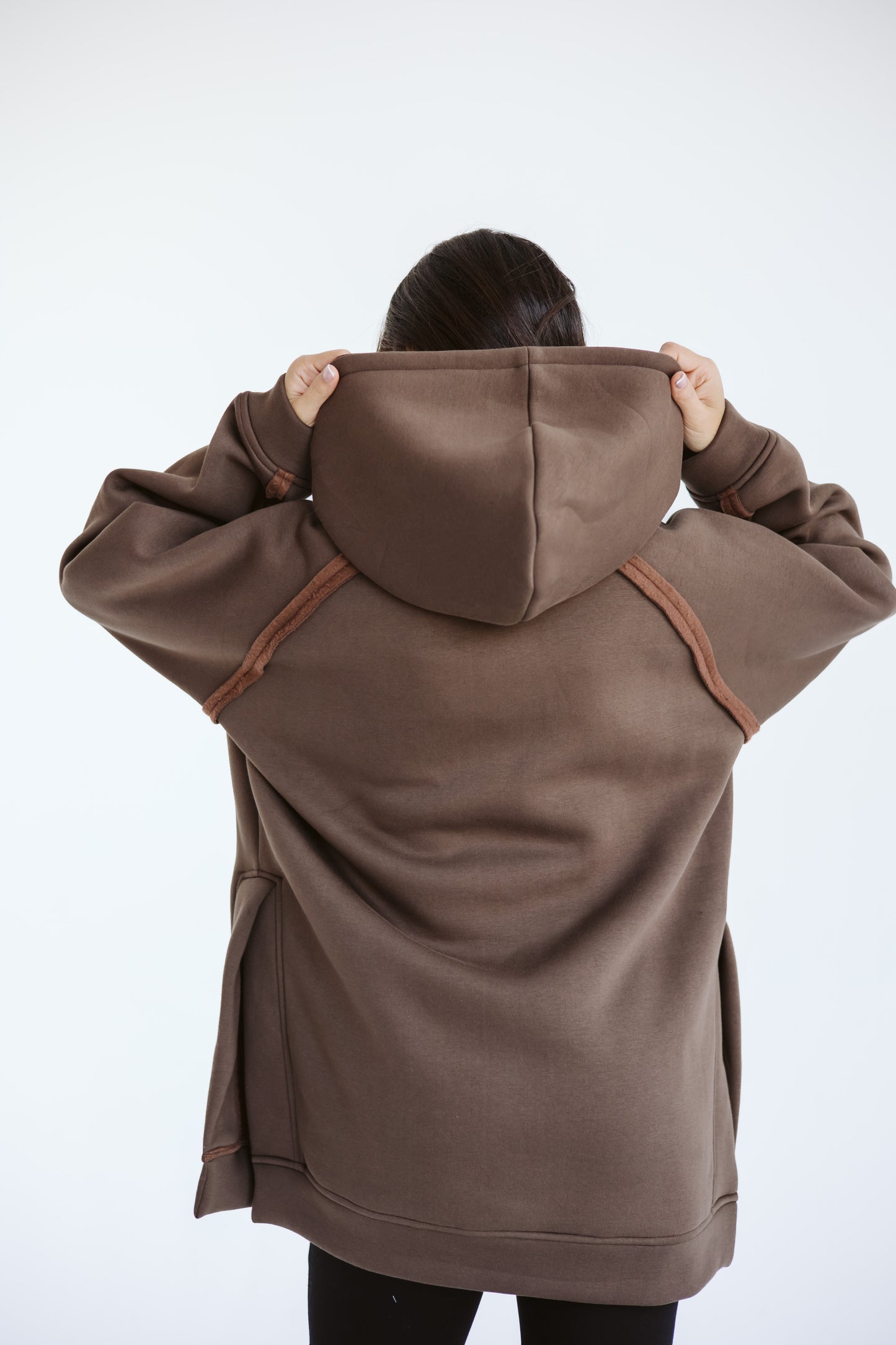 Essential hoodie in brown