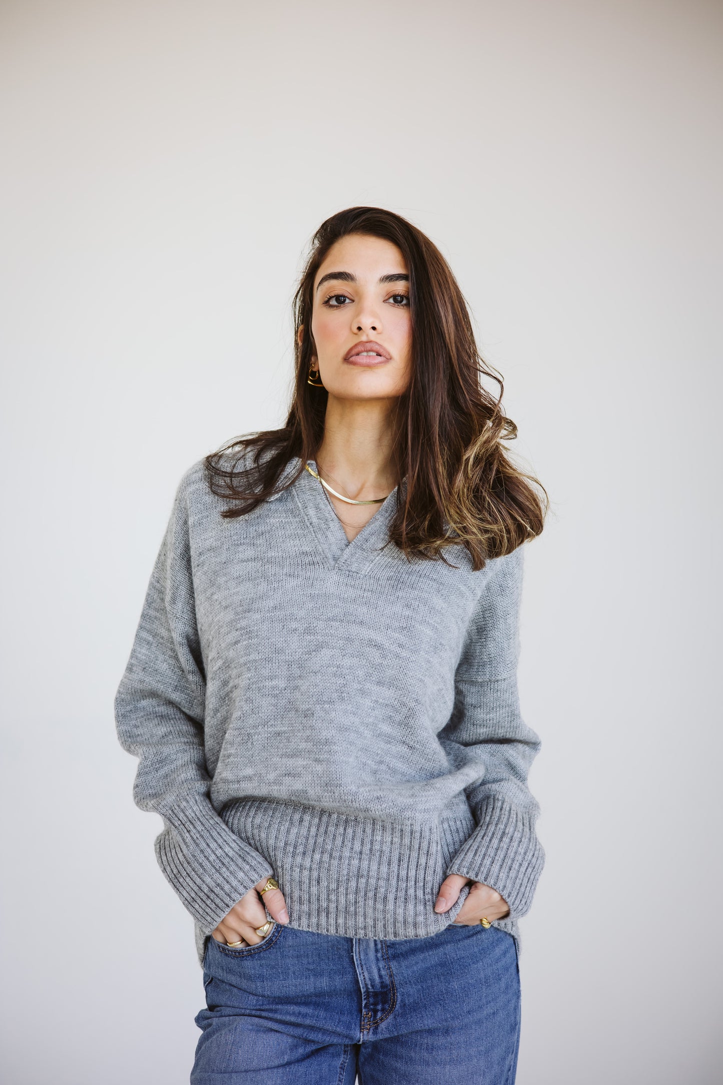 Knit sweater in grey