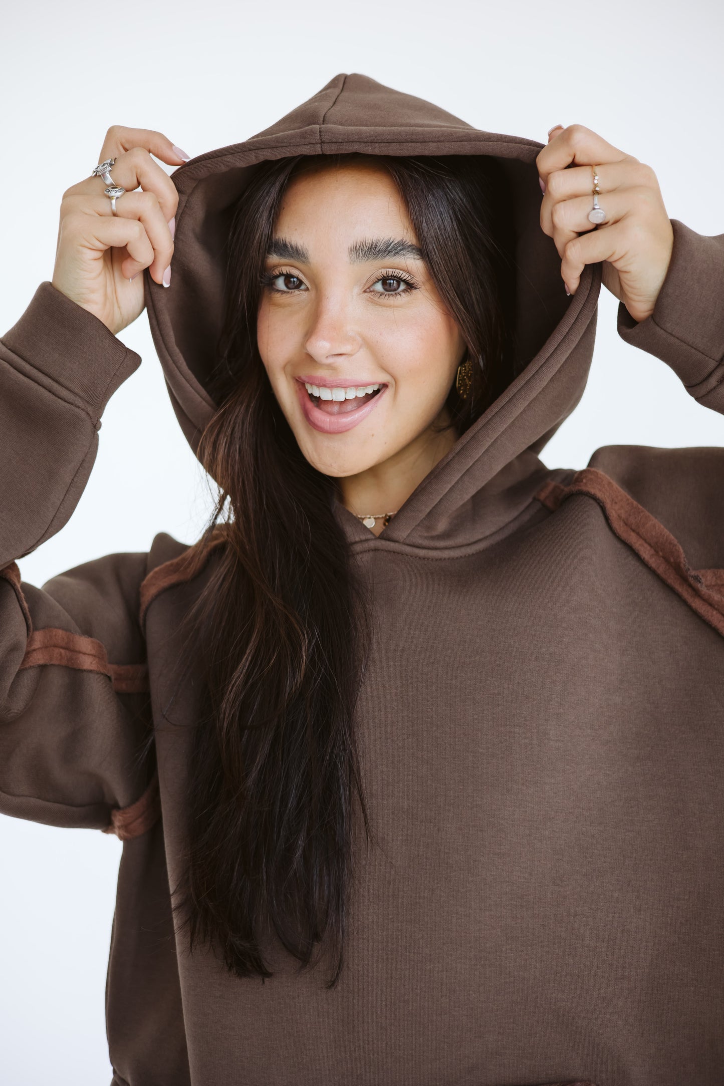 Essential hoodie in brown