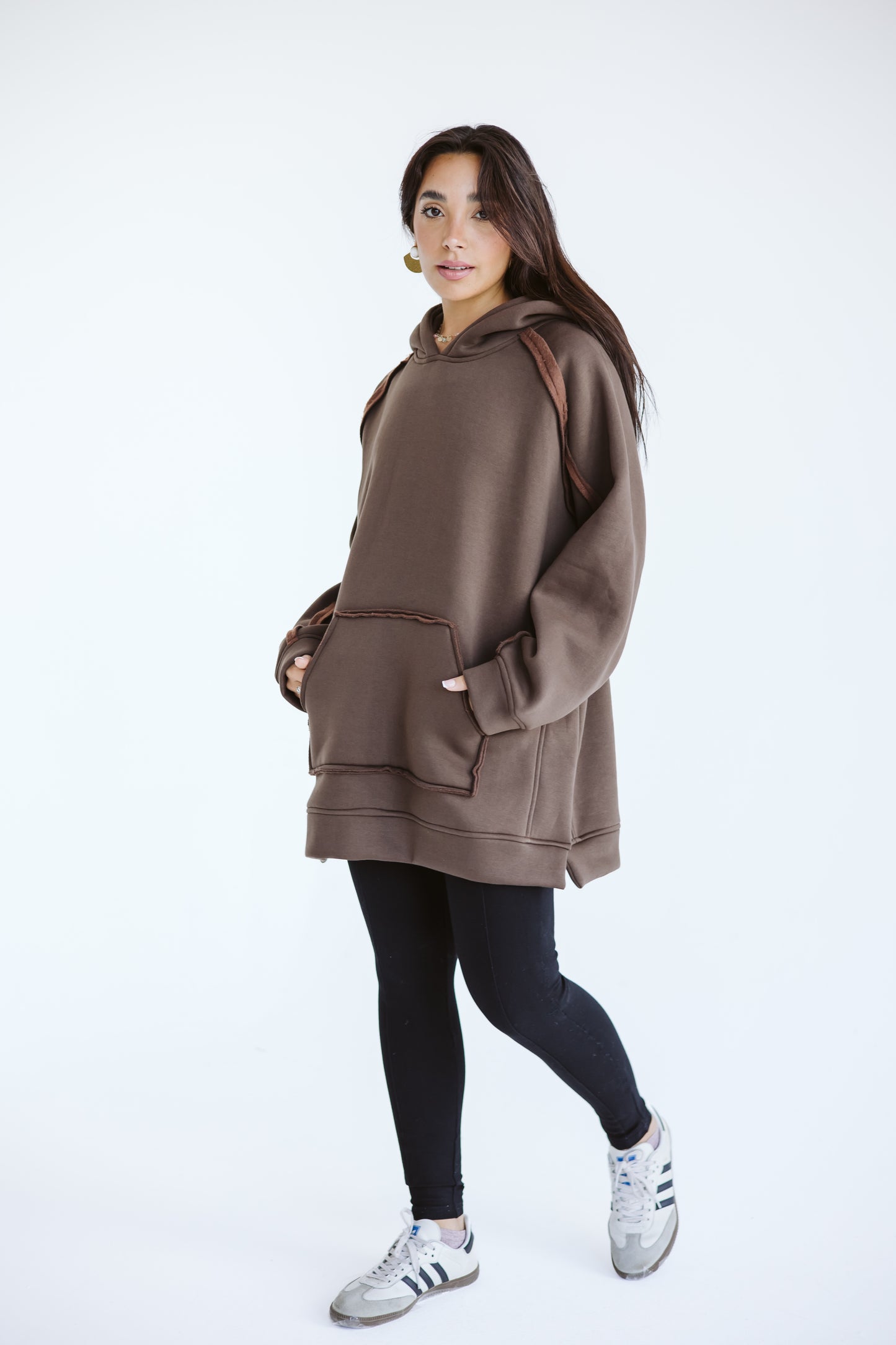 Essential hoodie in brown