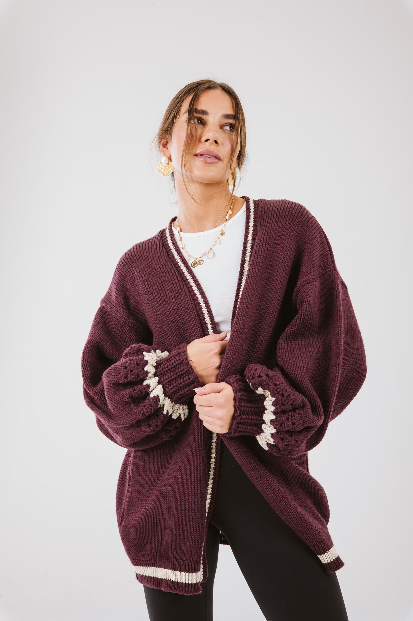 AURA cardigan in burgundy