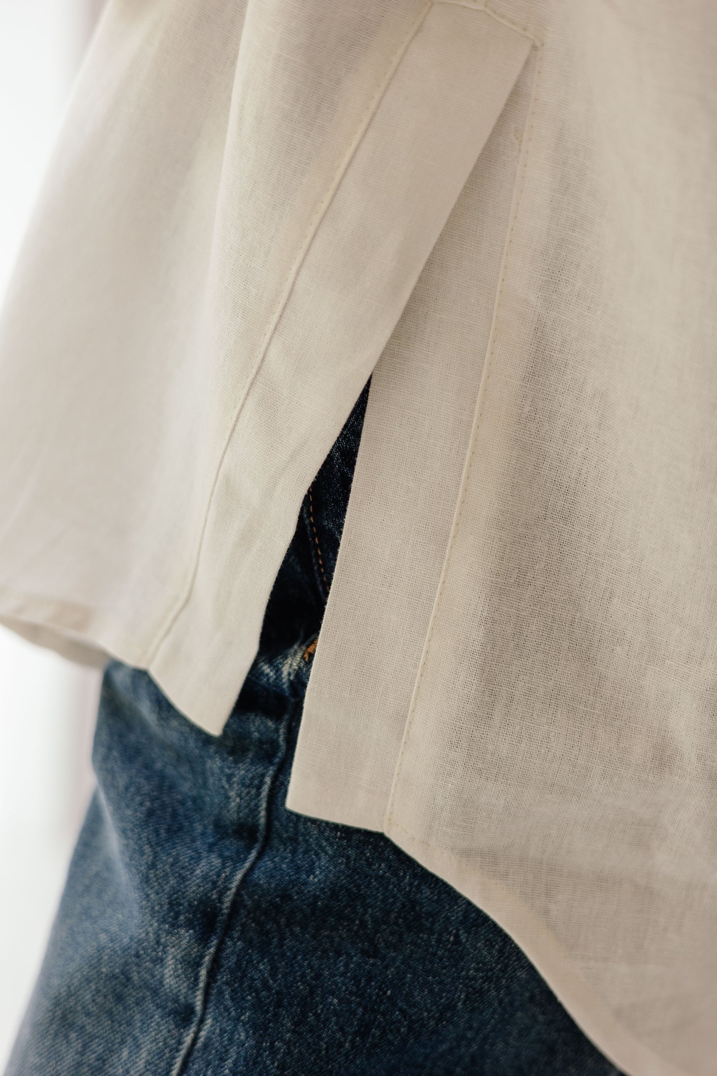 Linen shirt in Off-White