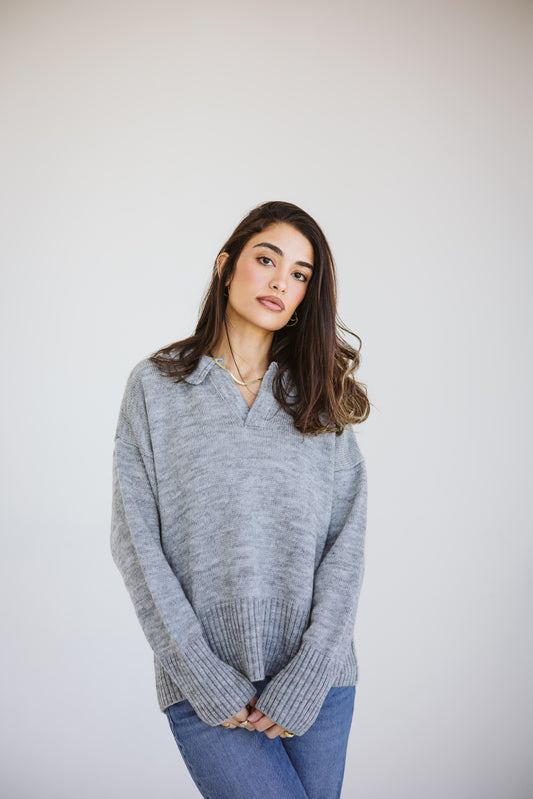 Knit sweater in grey