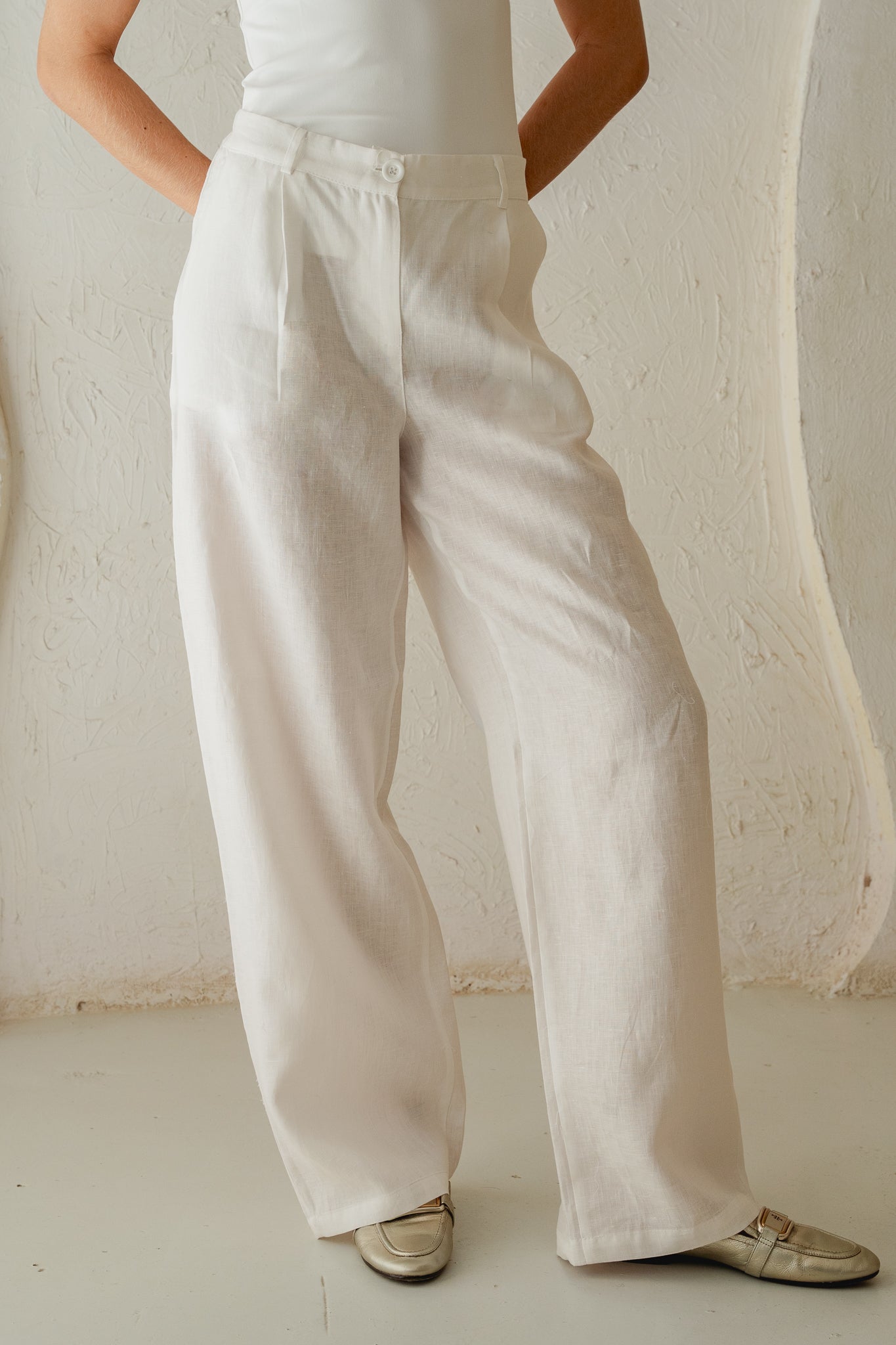 Tailored Linen Pants in White
