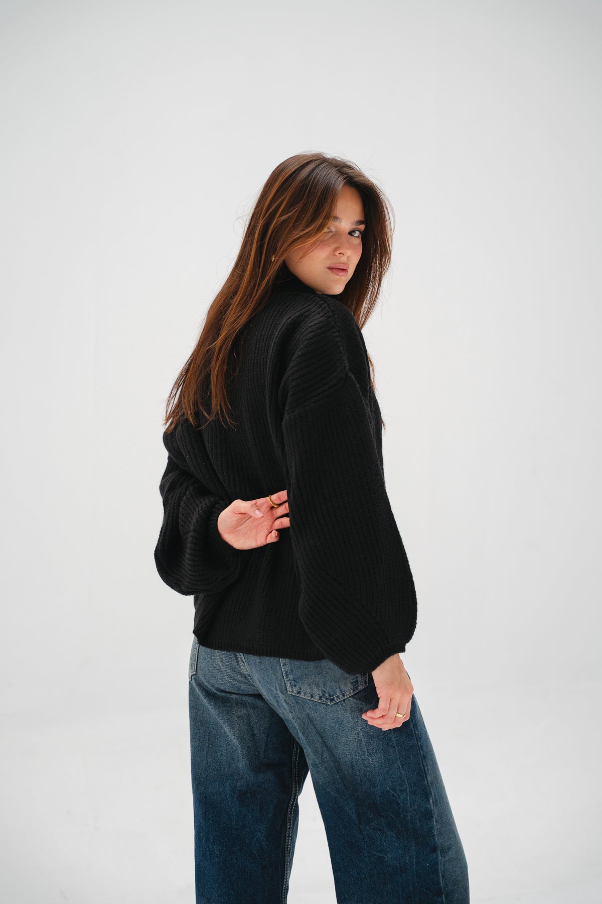 Cinnamon Knit Cardigan in Black