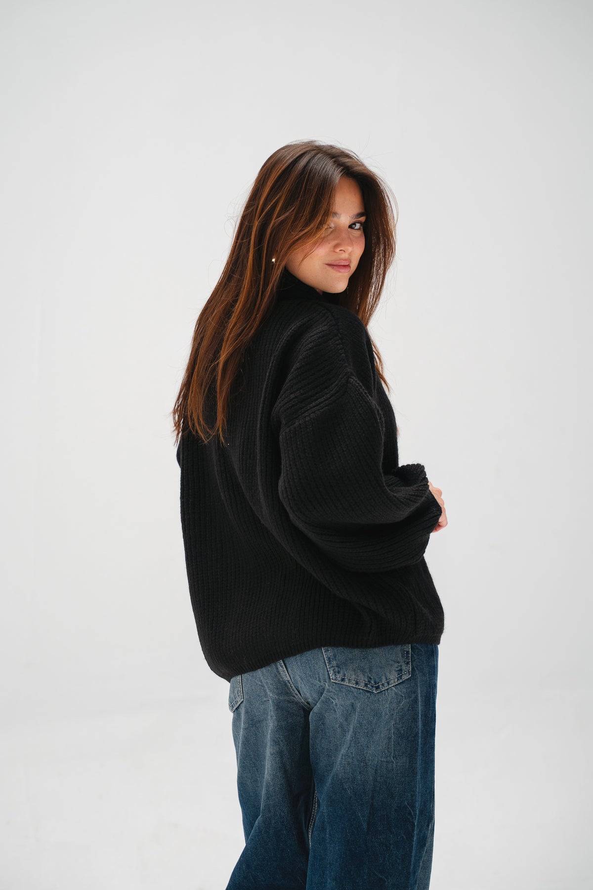 Cinnamon Knit Cardigan in Black
