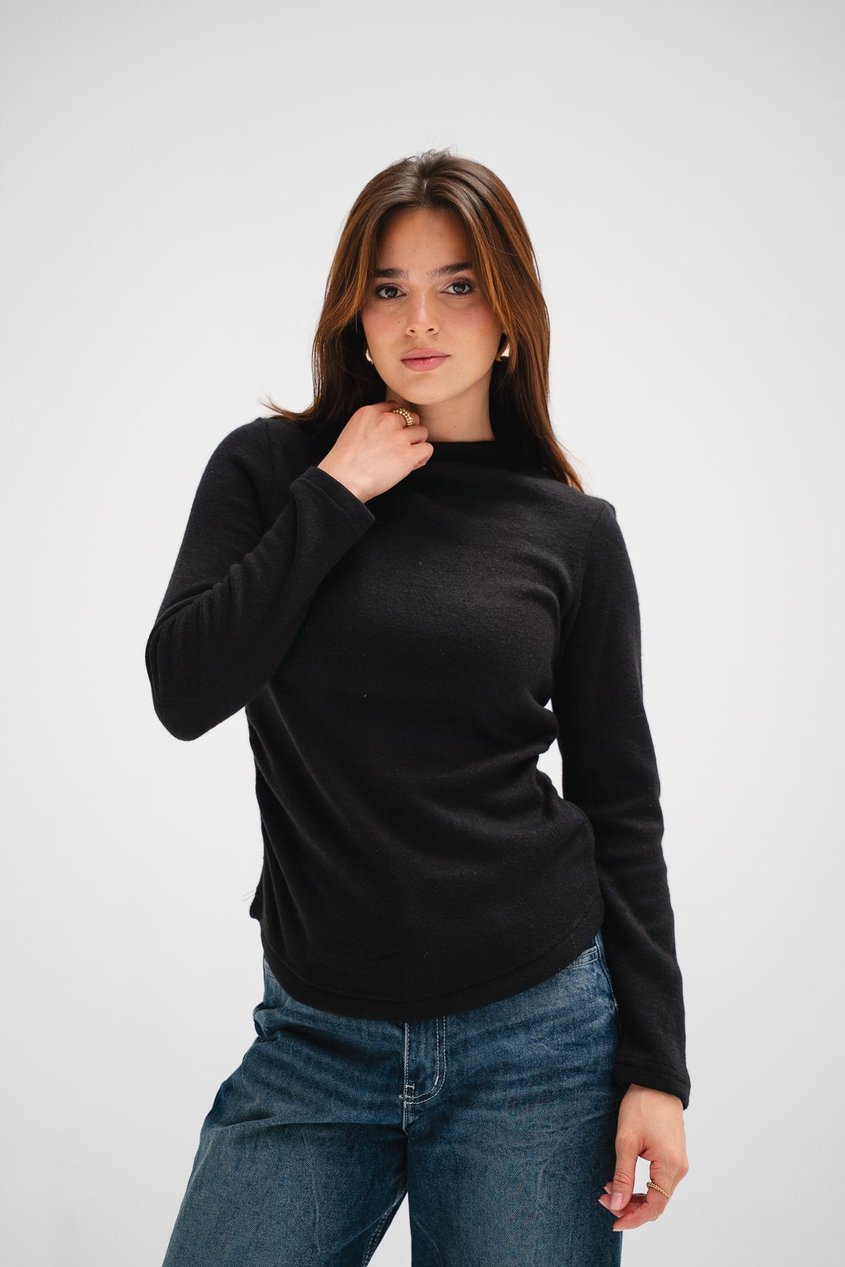 Cloud Basic Knit Top in Black