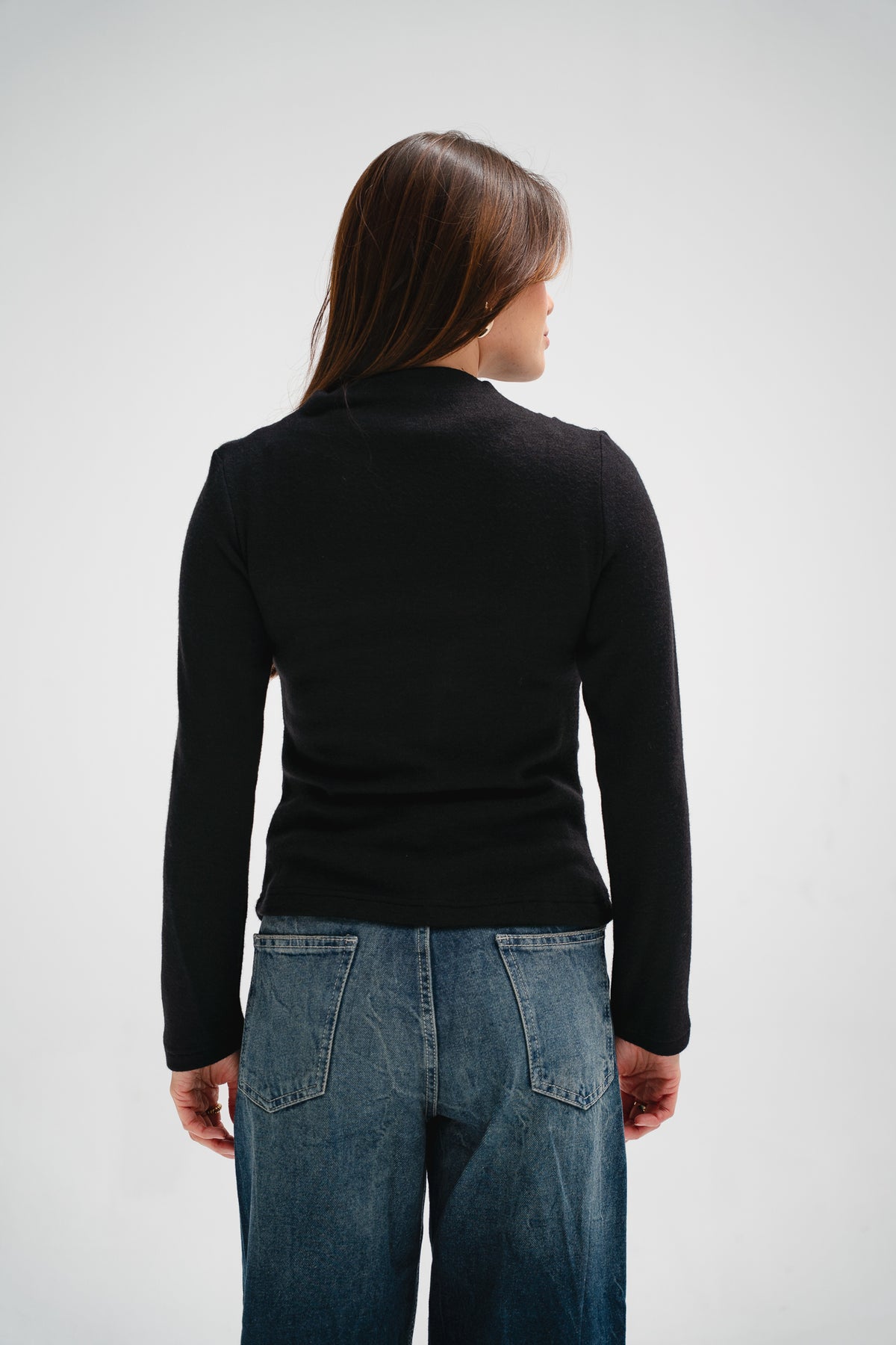 Cloud Basic Knit Top in Black