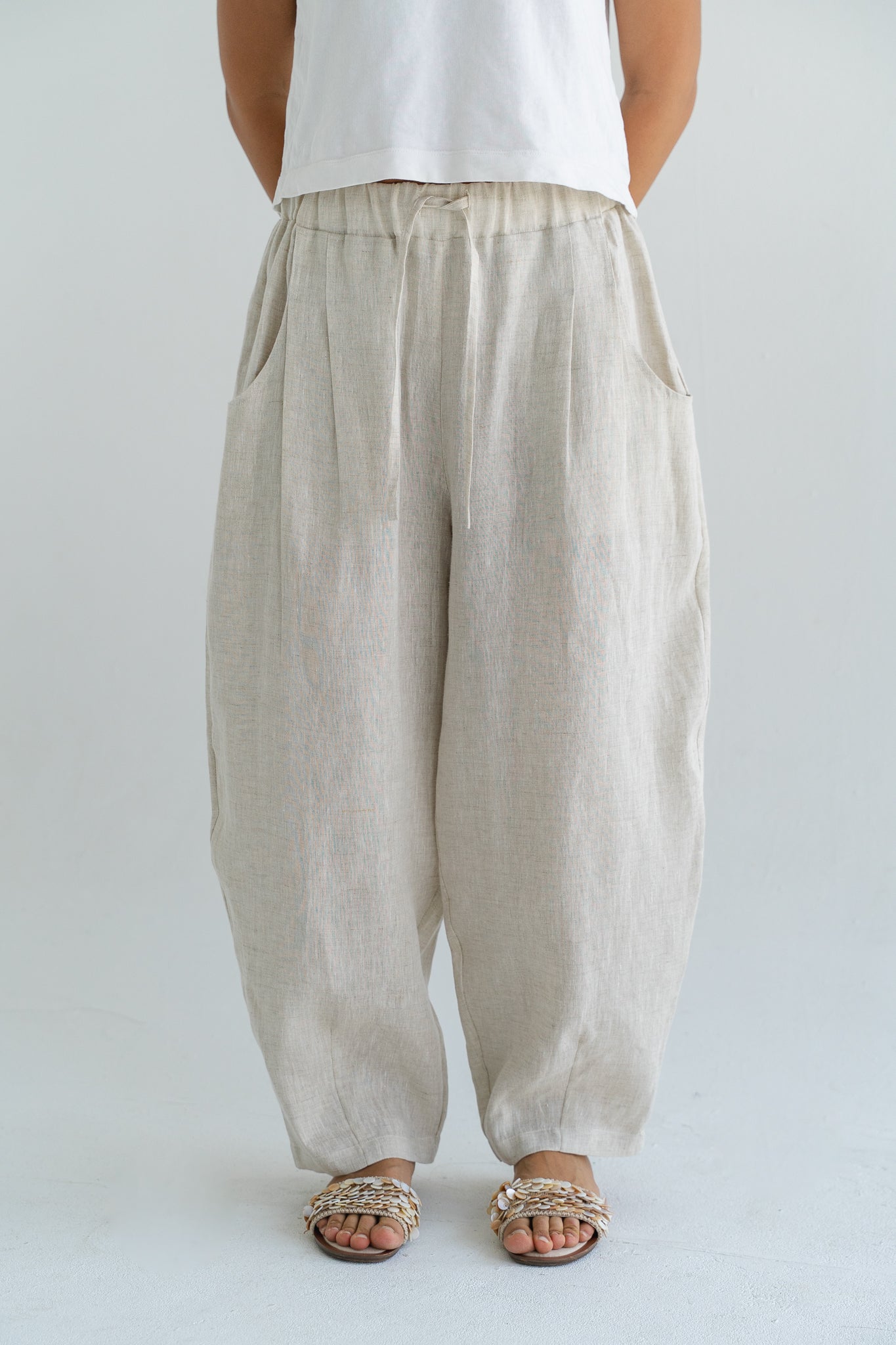 Balloon Linen Pants in Beige