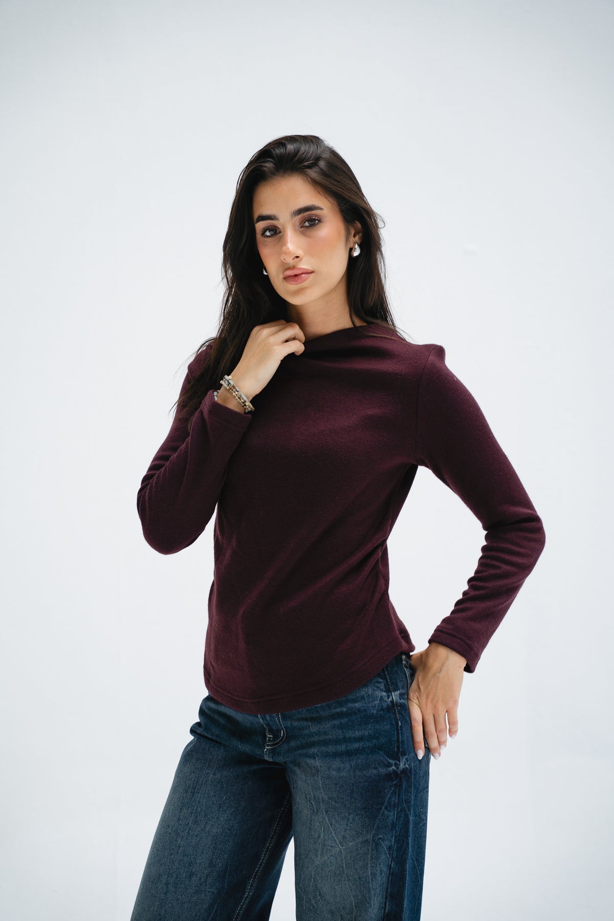 Cloud Basic Knit Top in Burgundy
