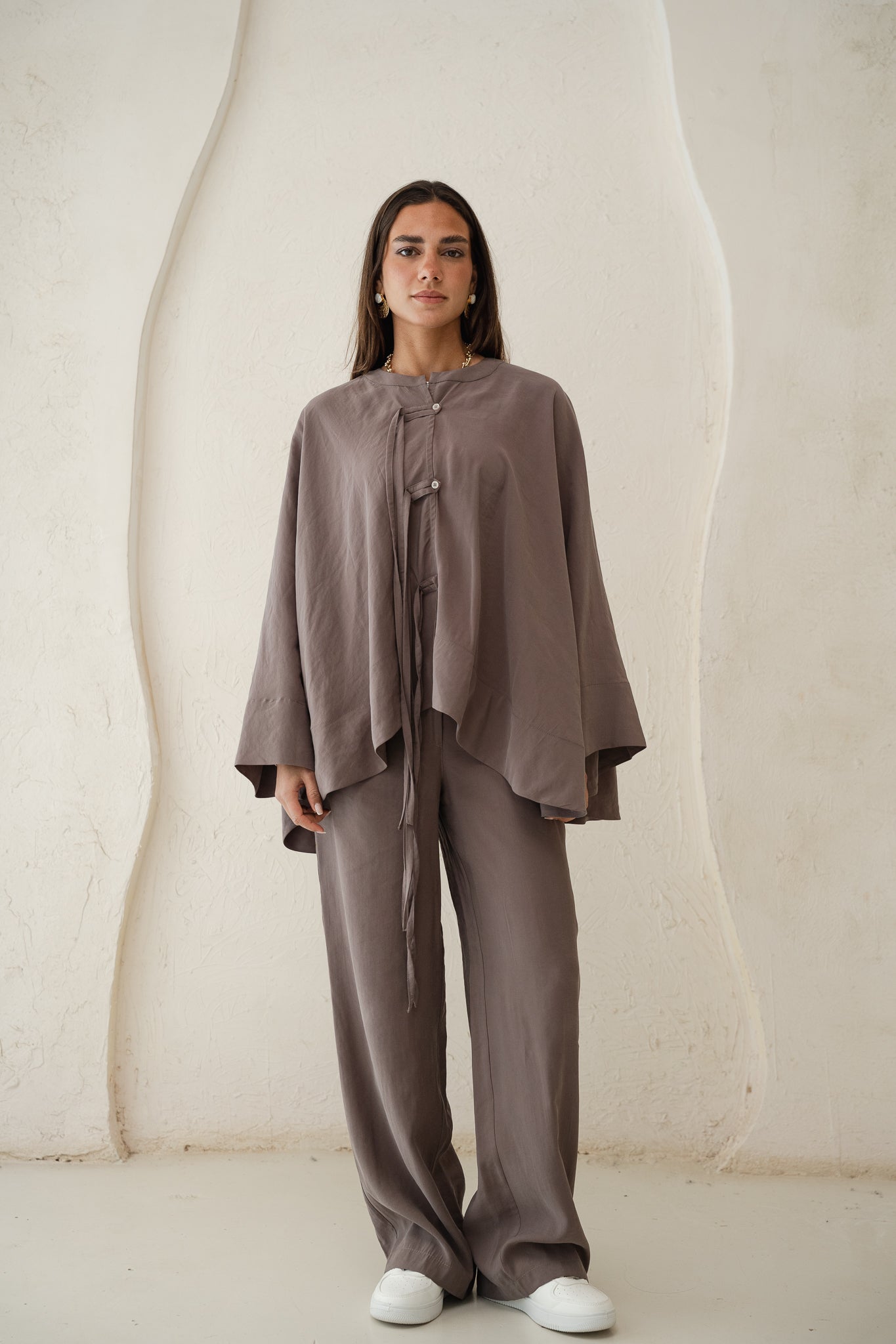 The Delicate Set in Taupe