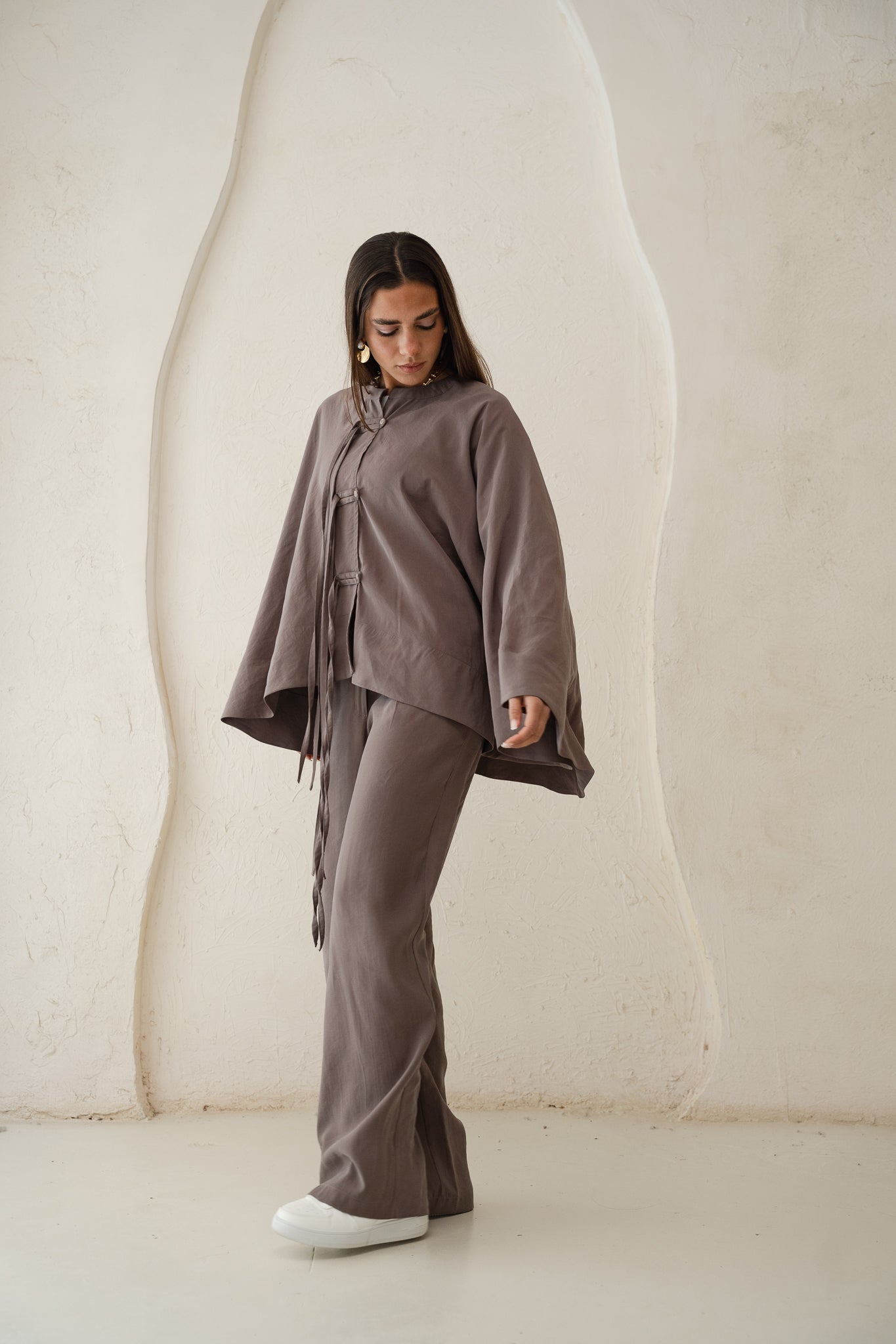 The Delicate Set in Taupe