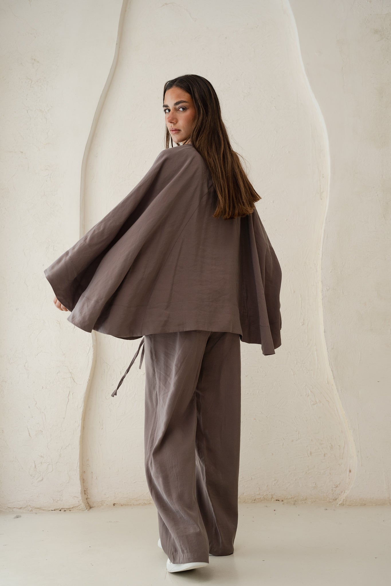 The Delicate Set in Taupe