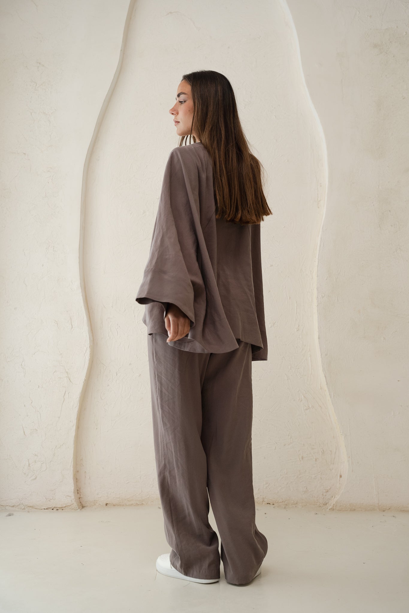 The Delicate Set in Taupe