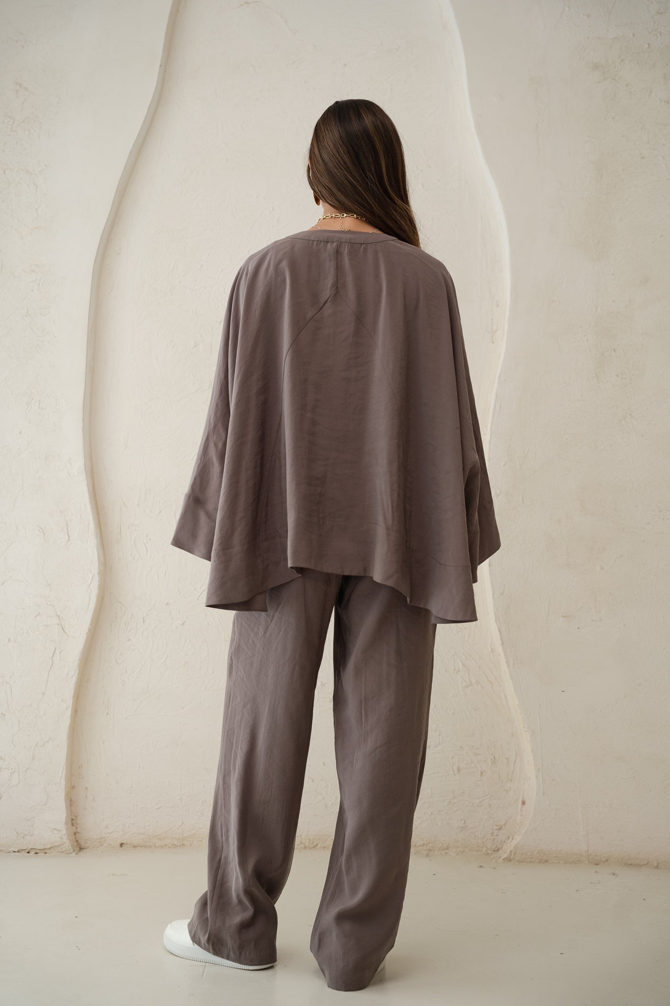 The Delicate Set in Taupe