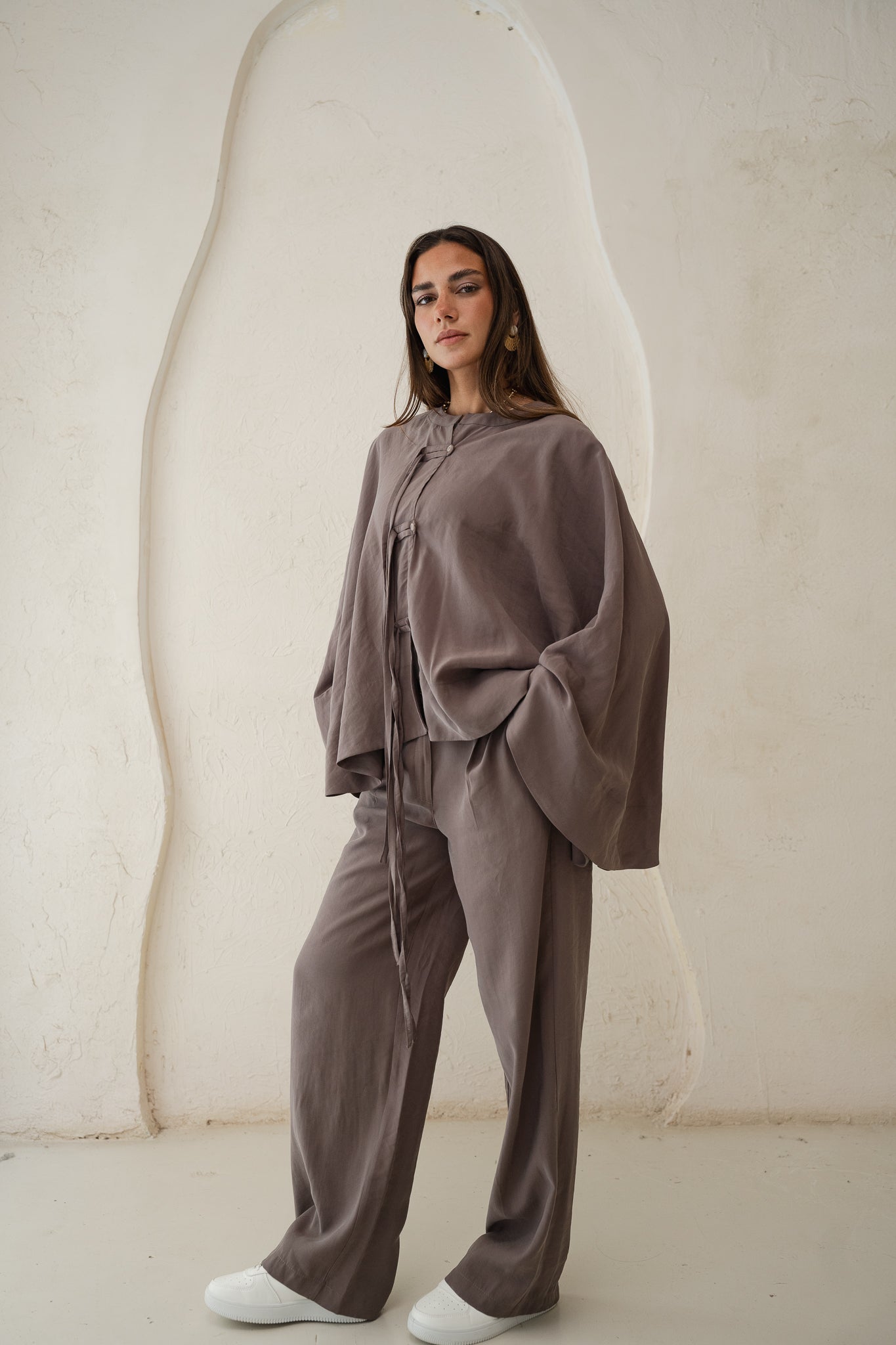The Delicate Set in Taupe