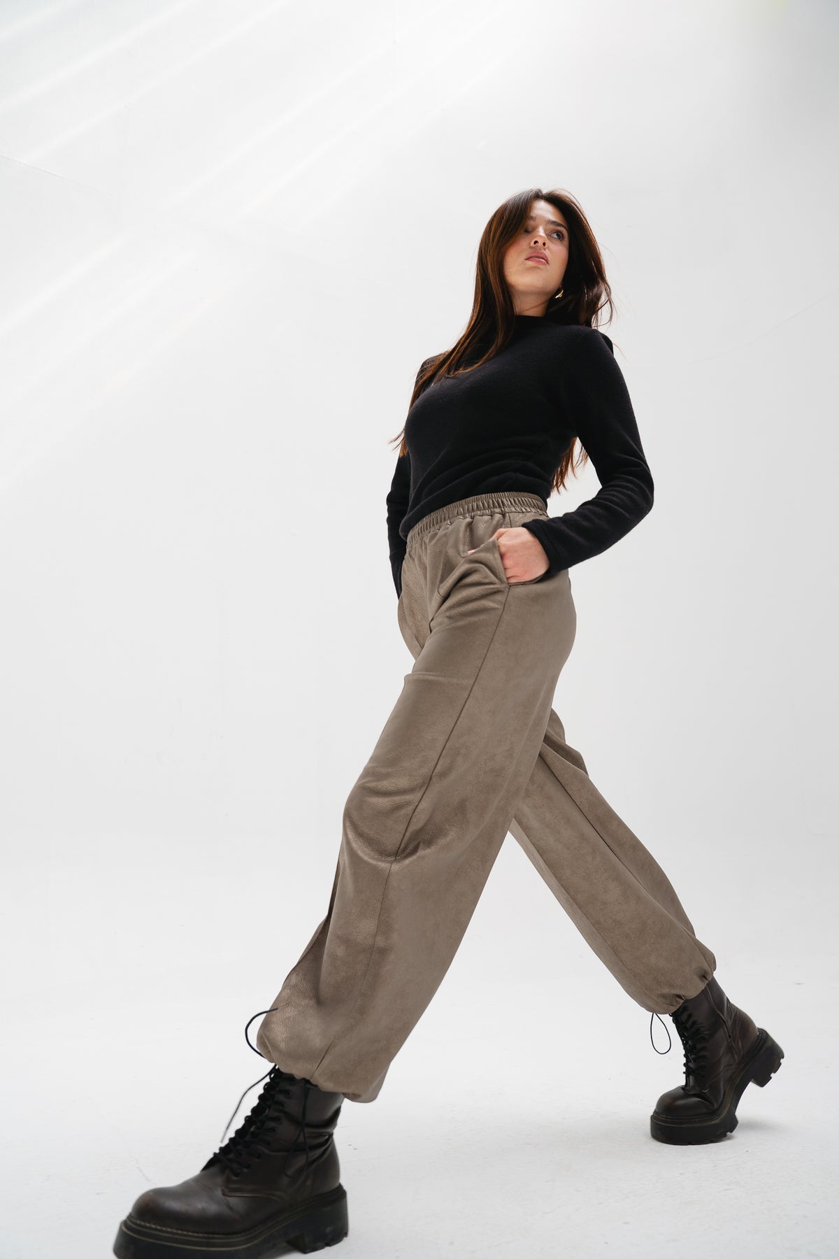 Balloon Leather Pants in Gold