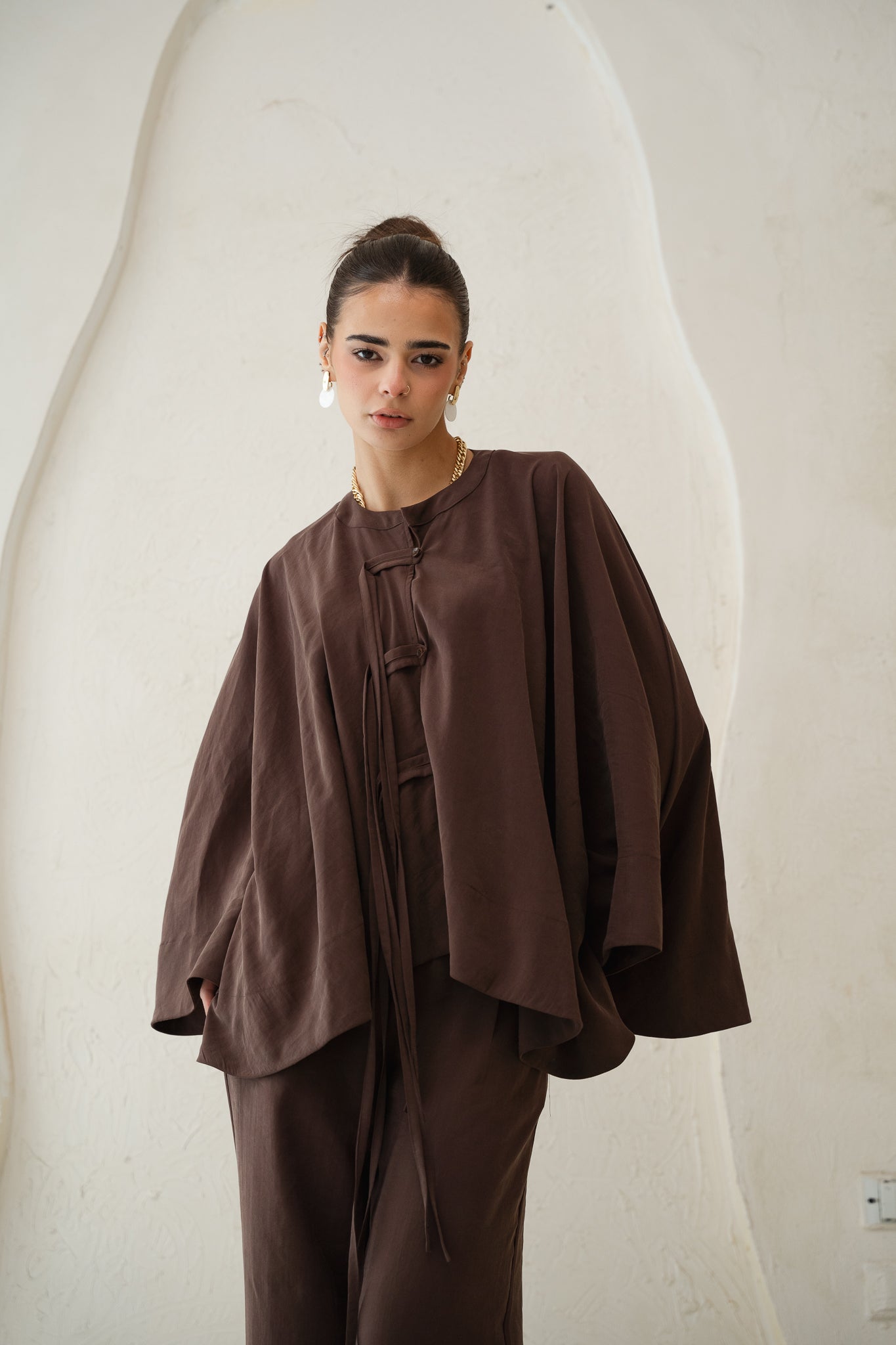 The Delicate Set in Brown