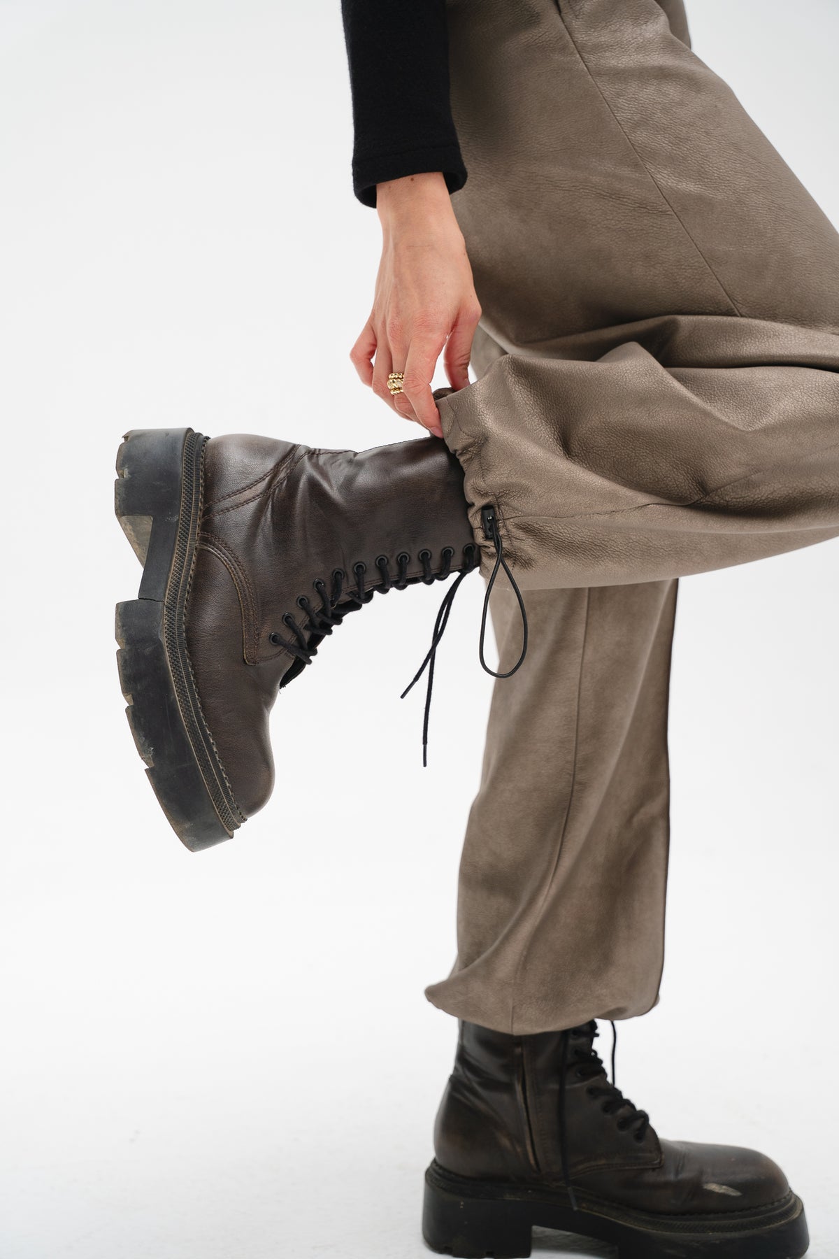 Balloon Leather Pants in Gold