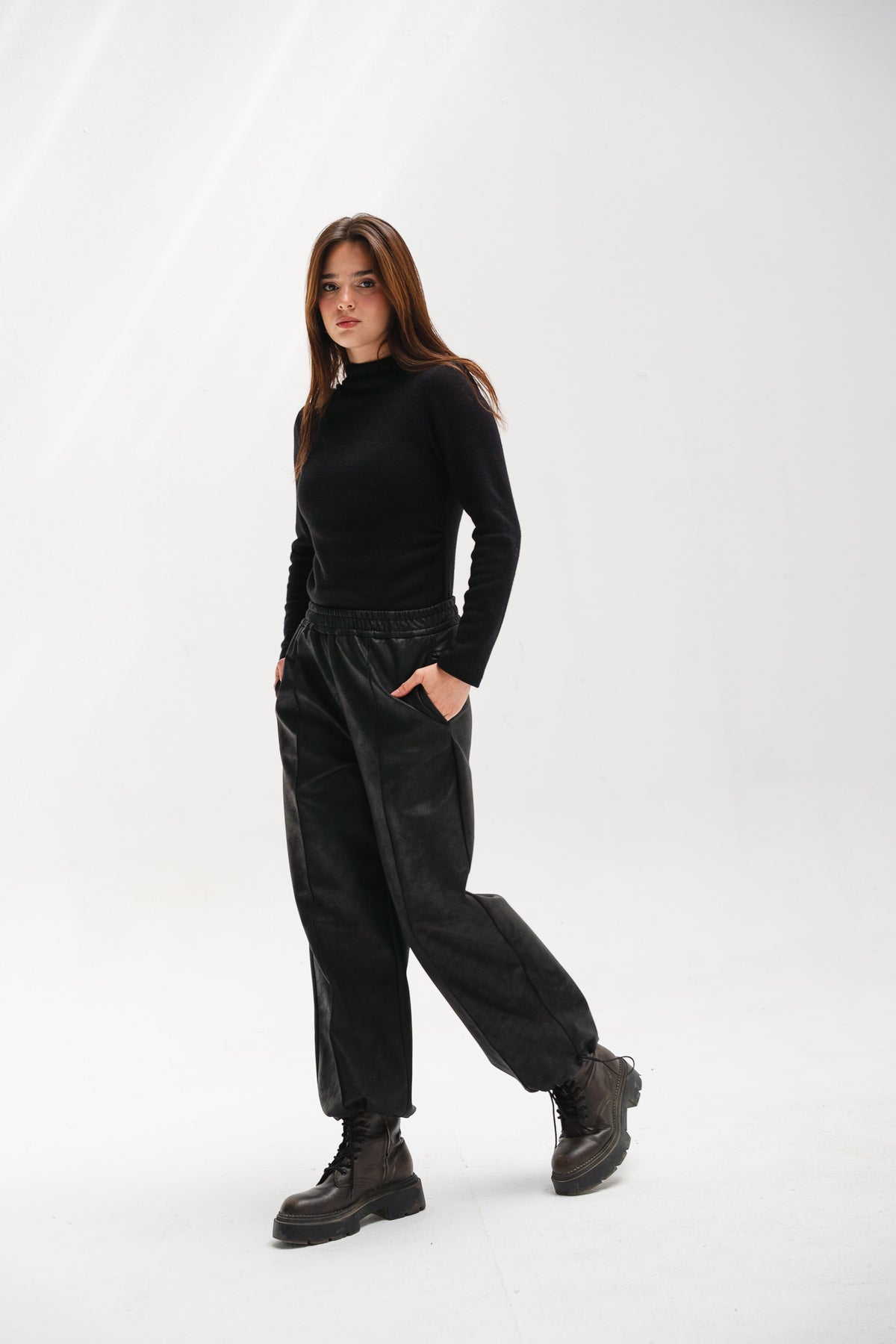 Balloon Leather Pants in Black