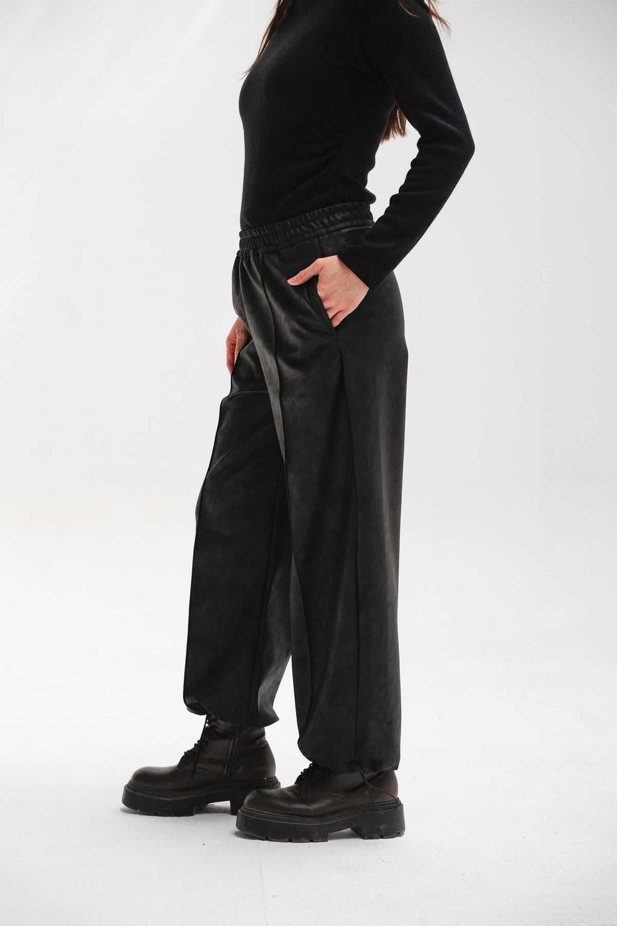 Balloon Leather Pants in Black