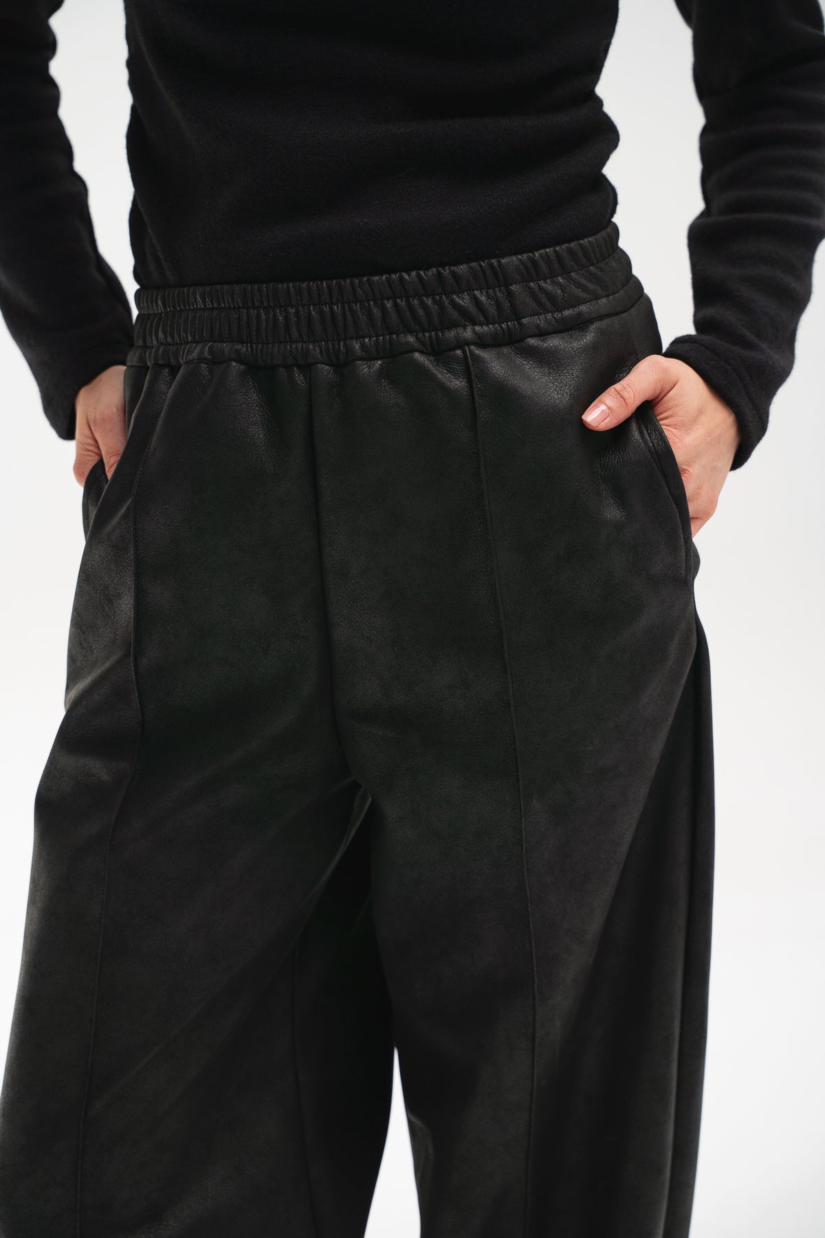 Balloon Leather Pants in Black